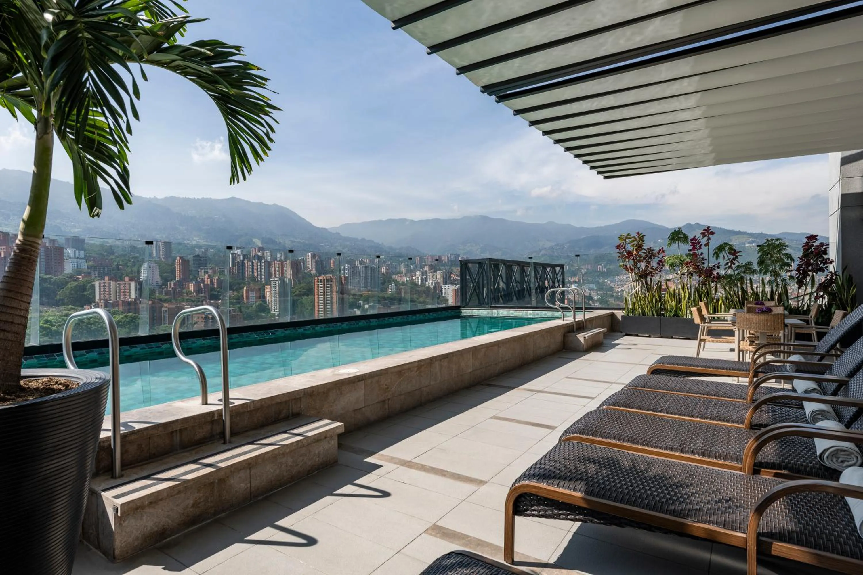 Natural landscape in Hotel York Luxury Suites Medellin by Preferred