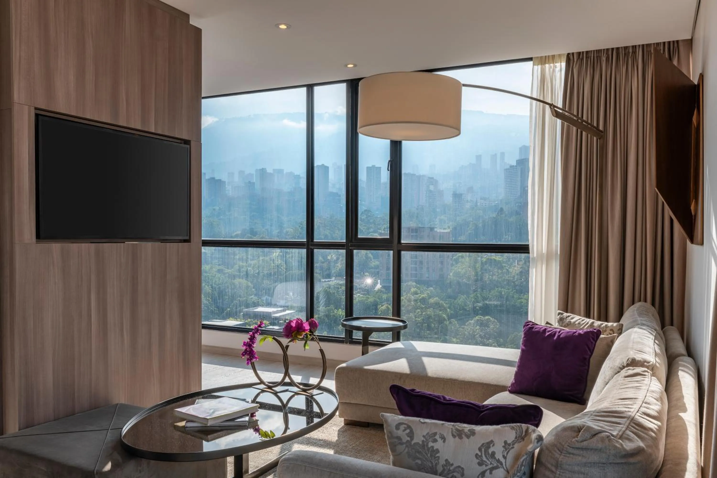 TV and multimedia in Hotel York Luxury Suites Medellin by Preferred
