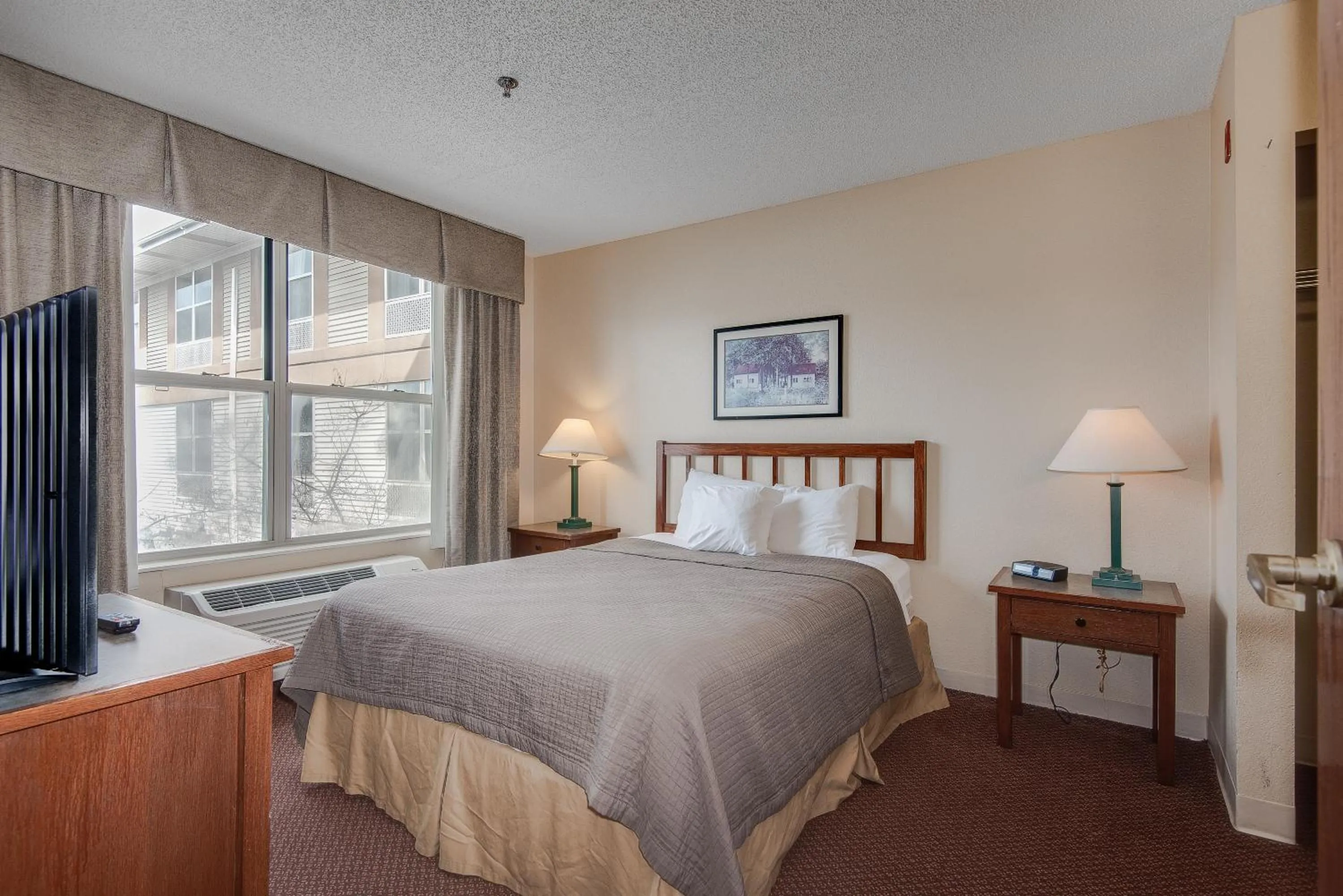 Bed in TownSquare Place