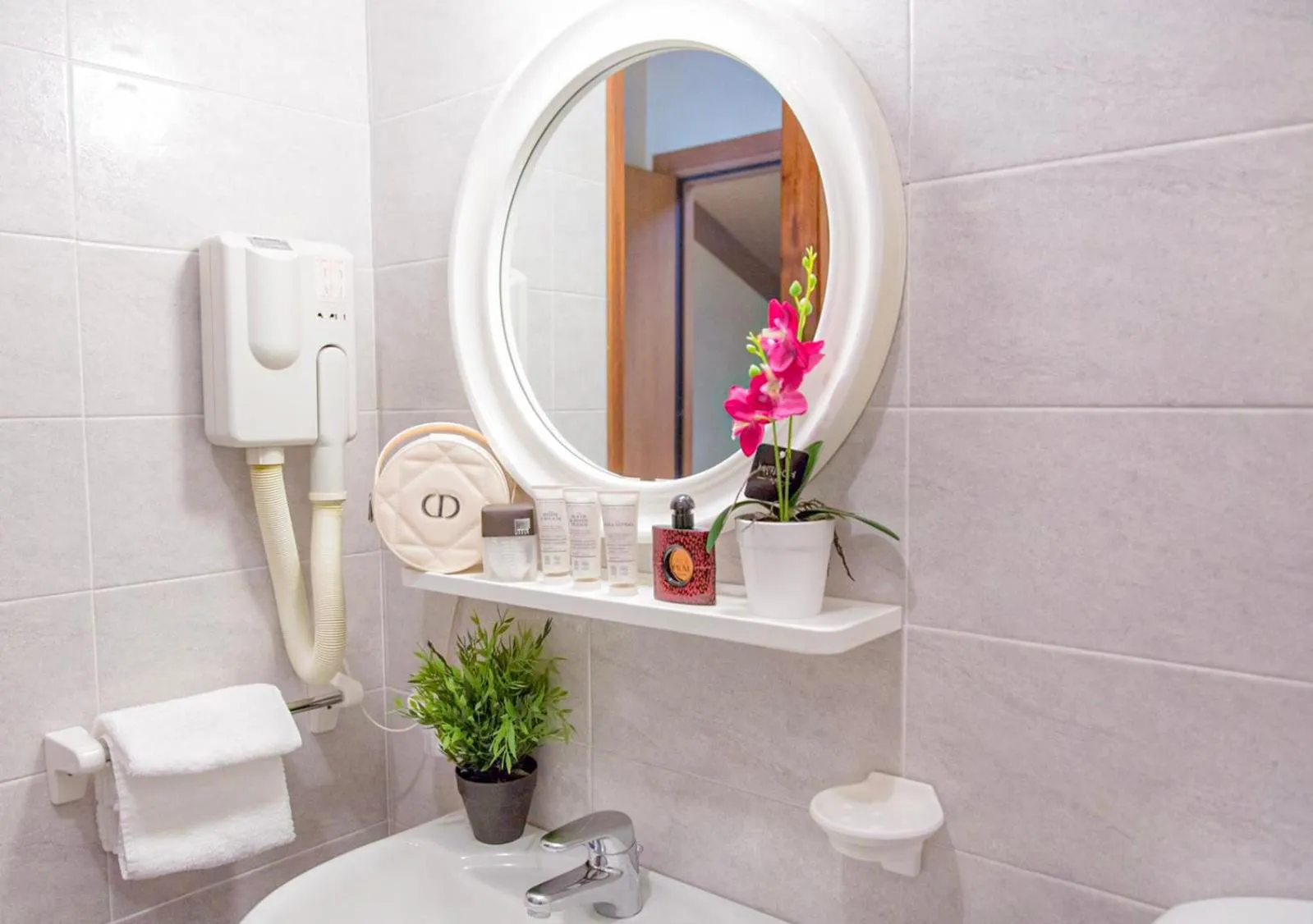 Bathroom in Hotel Chalet del Lago