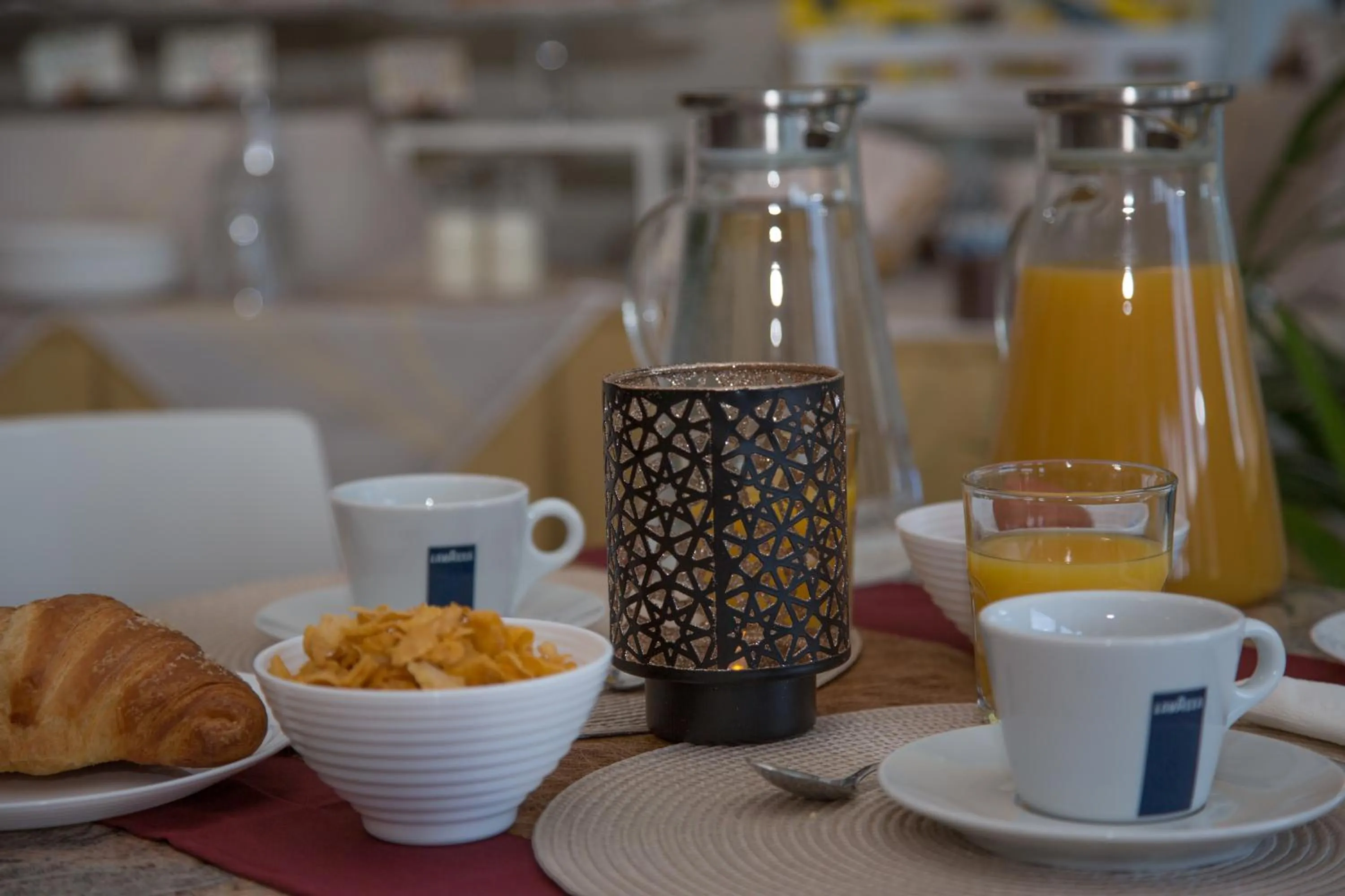 Breakfast in Hotel Chalet del Lago