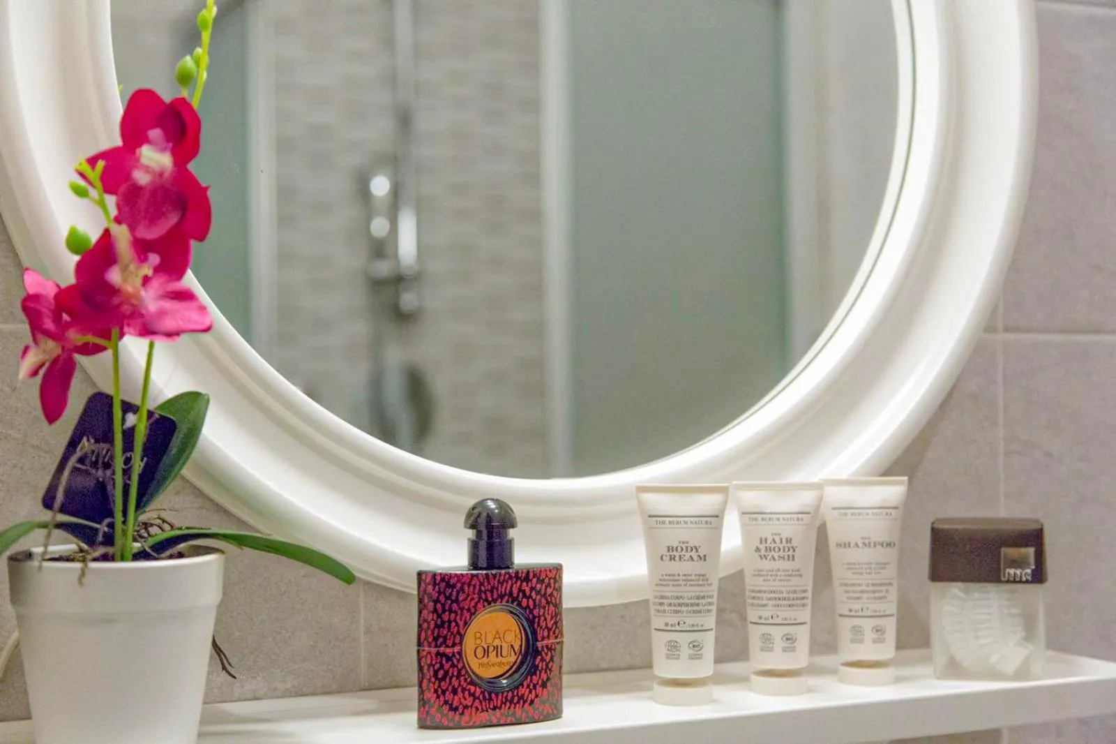 Bathroom in Hotel Chalet del Lago