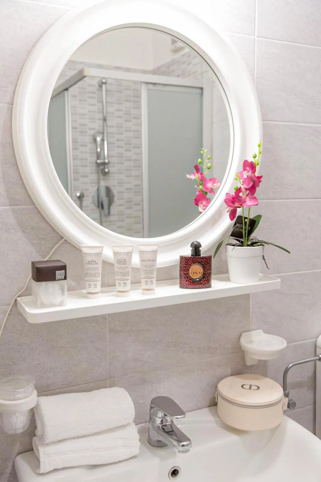 Bathroom in Hotel Chalet del Lago