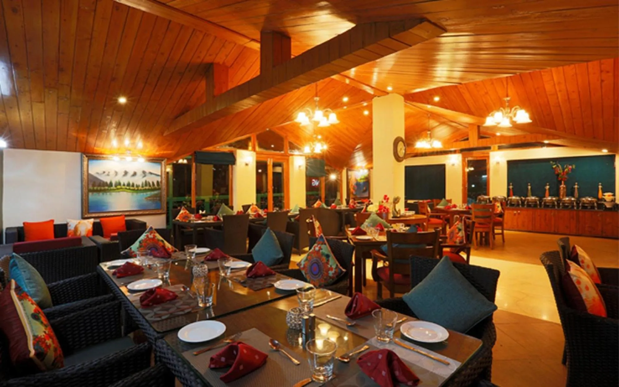 Restaurant/places to eat in Mongas Hotel & Resort