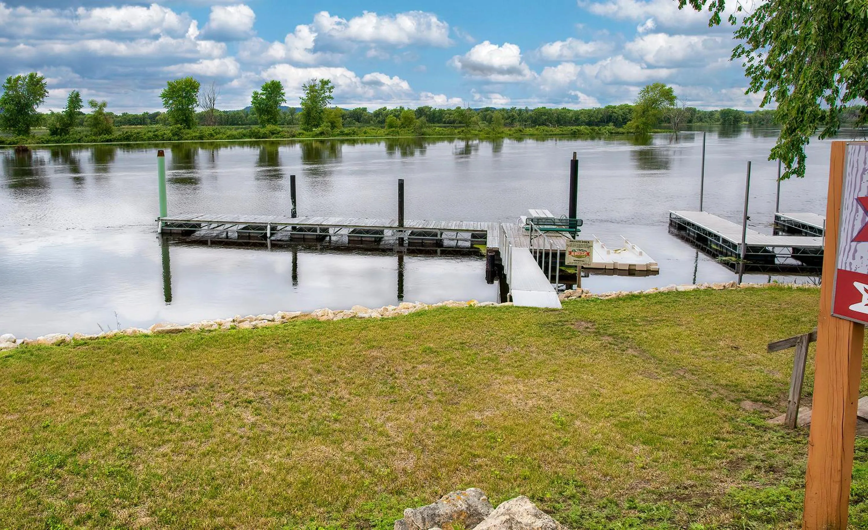 River view in Big River Escape Riverside Cabins
