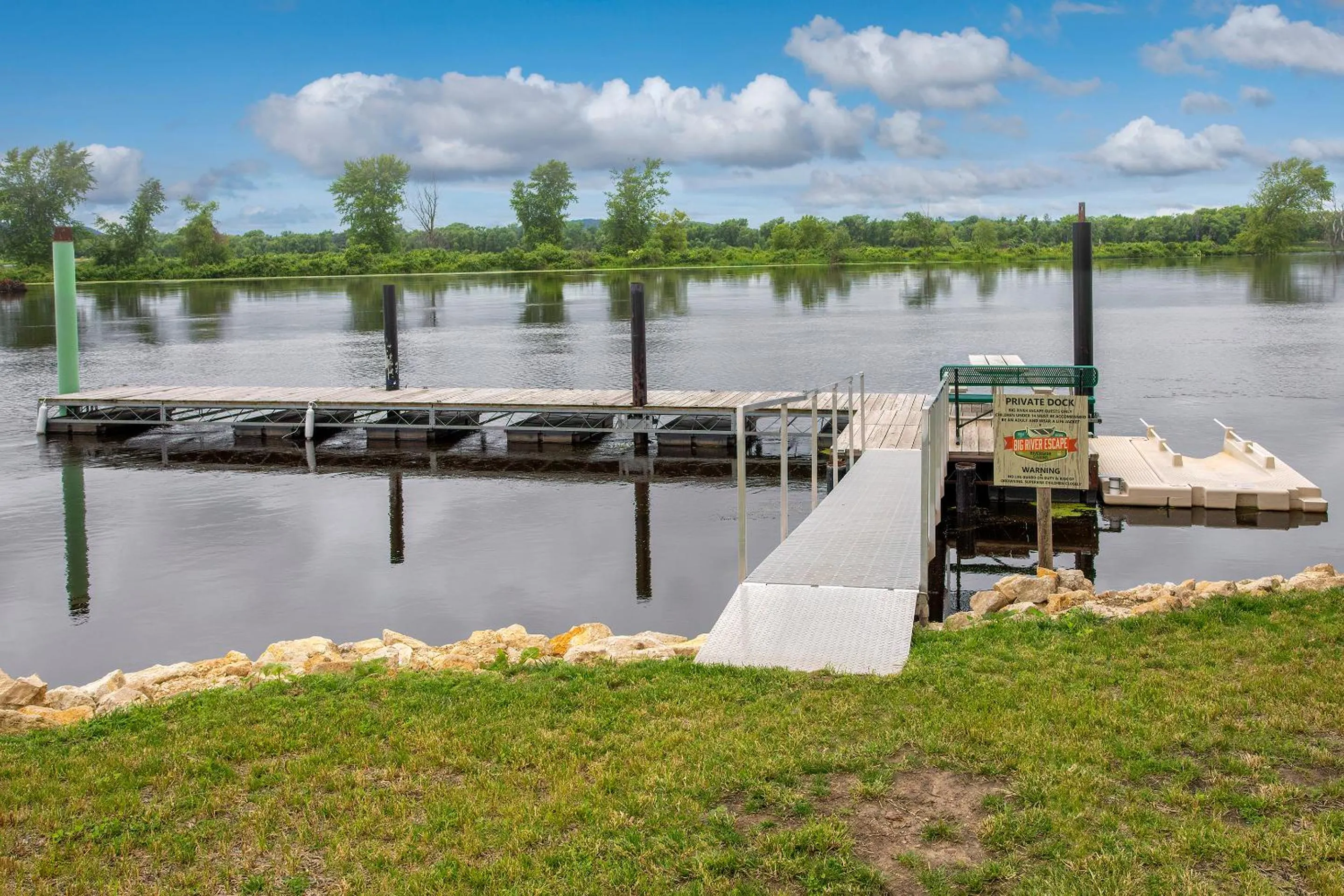 Big River Escape Riverside Cabins