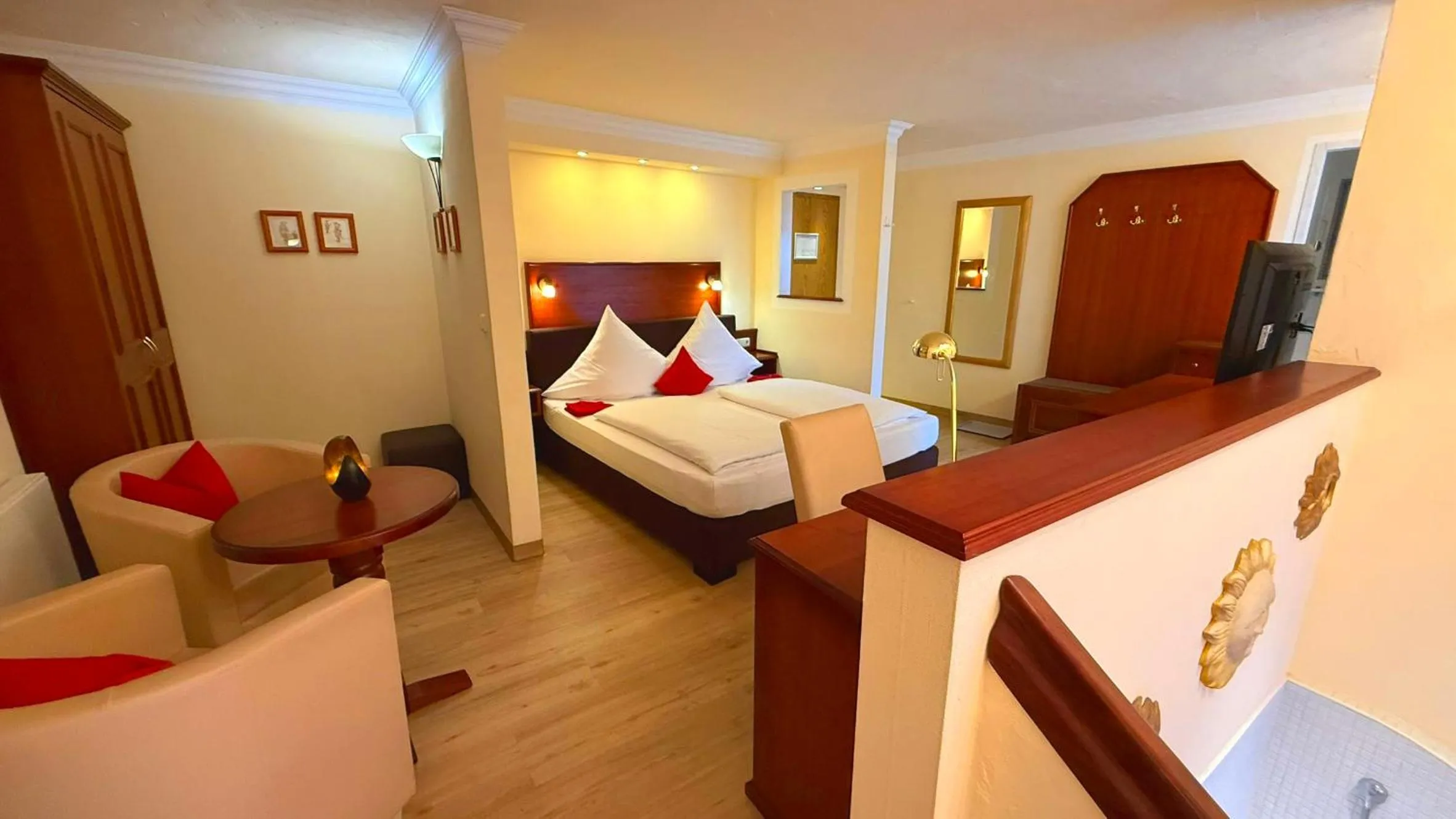 Bed in Klassik Hotel am Tor - 3 Sterne Superior direkt am Unteren Tor