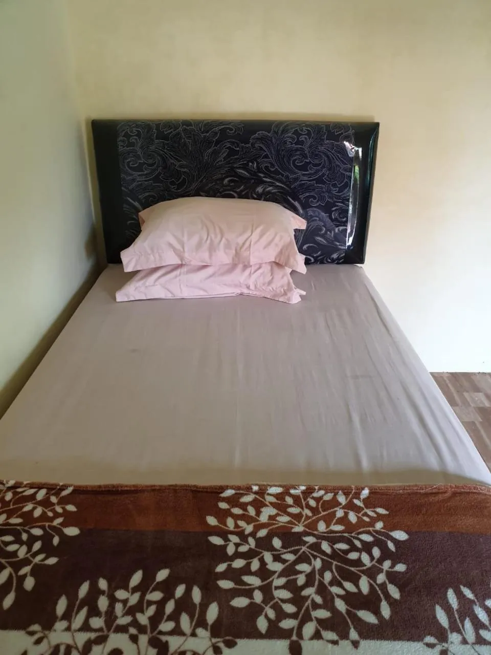 Bed in Nita's Homestay Banyuwangi