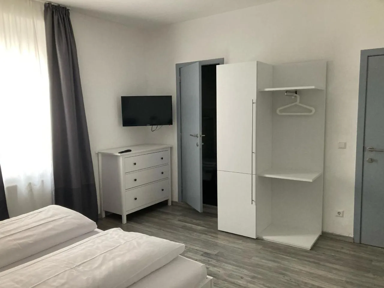 Photo of the whole room, Bed in Hotel-Fritz