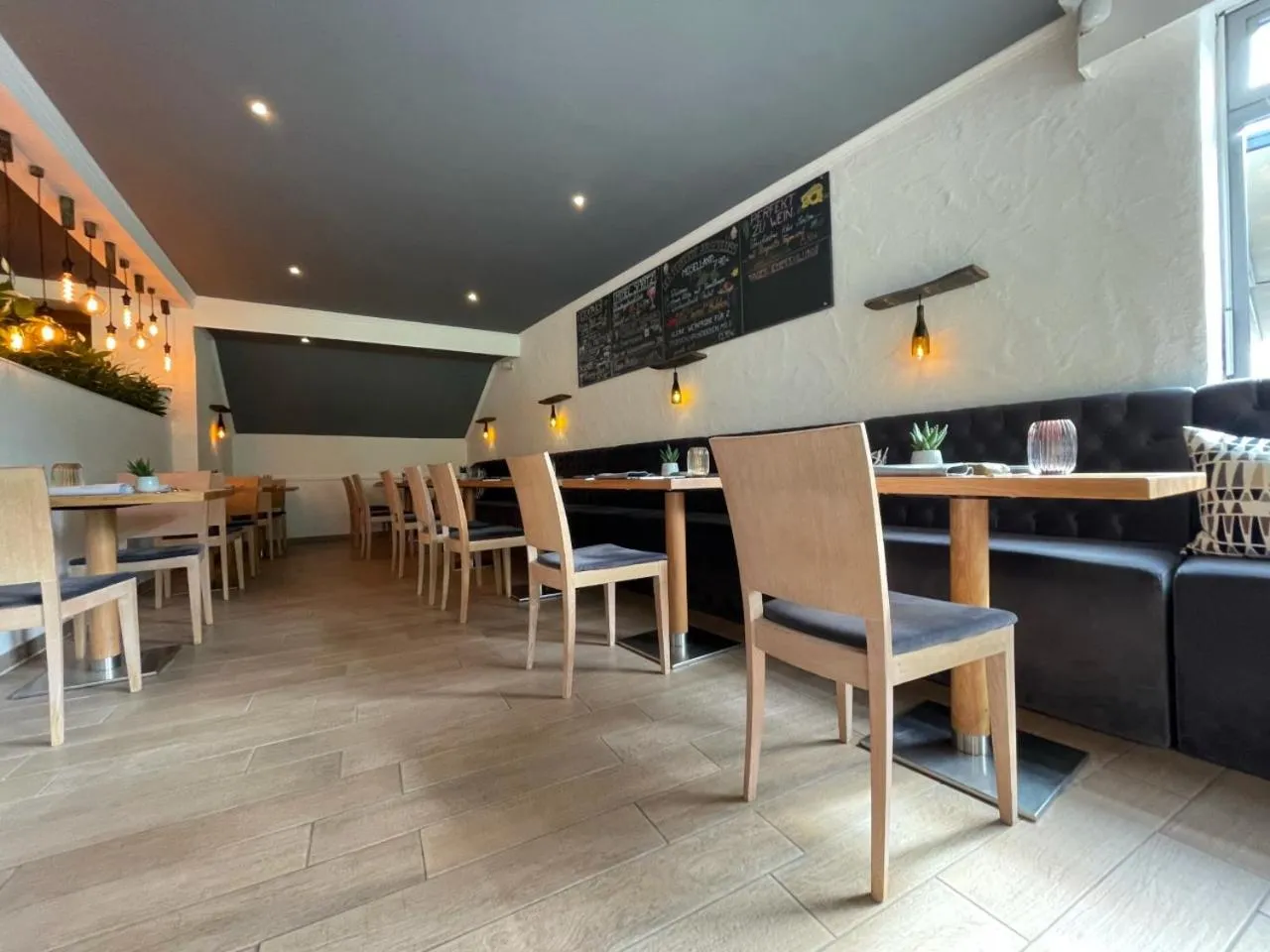 Restaurant/places to eat in Hotel-Fritz