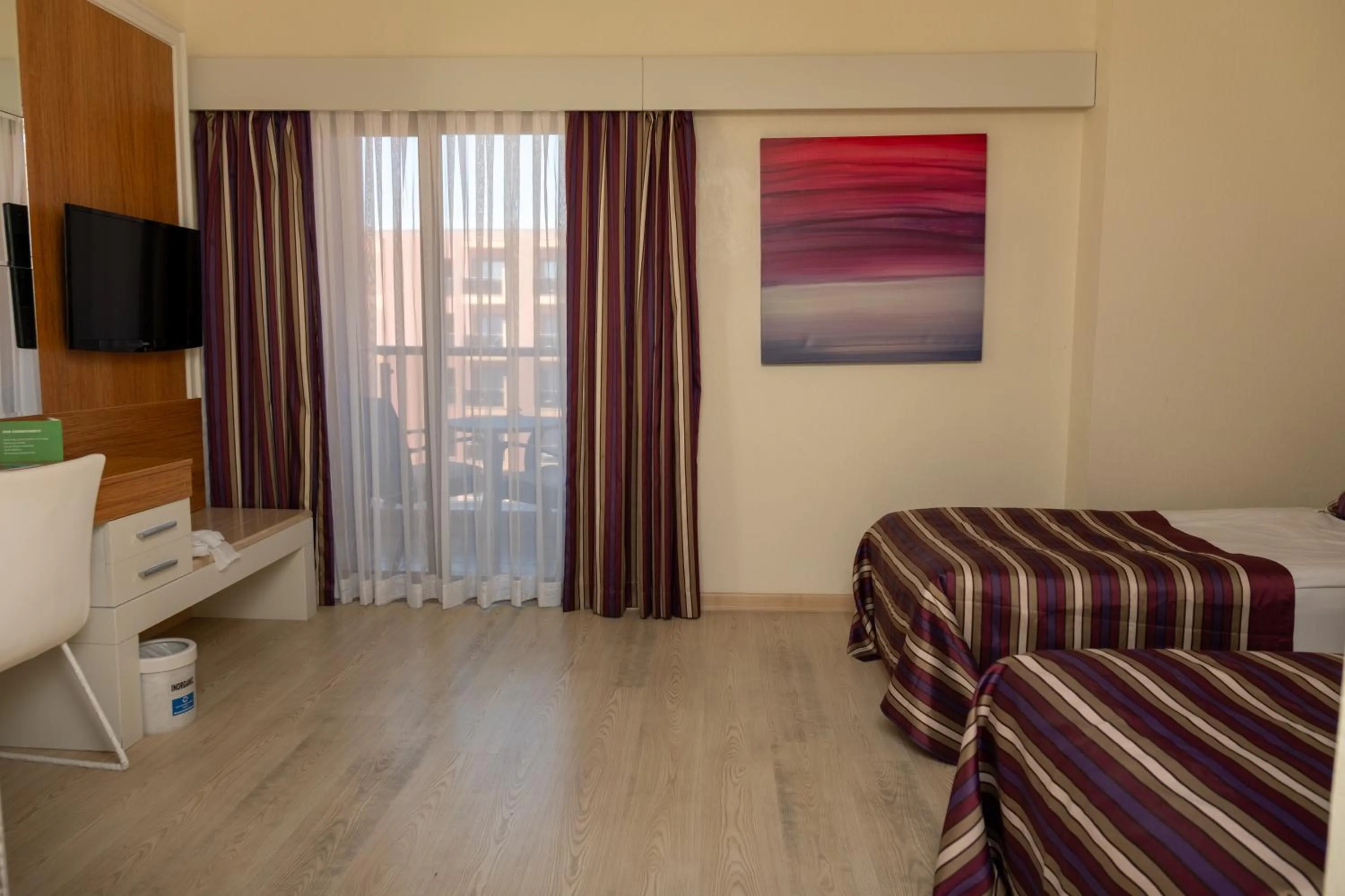 Living room, Bed in AQI Pegasos Royal