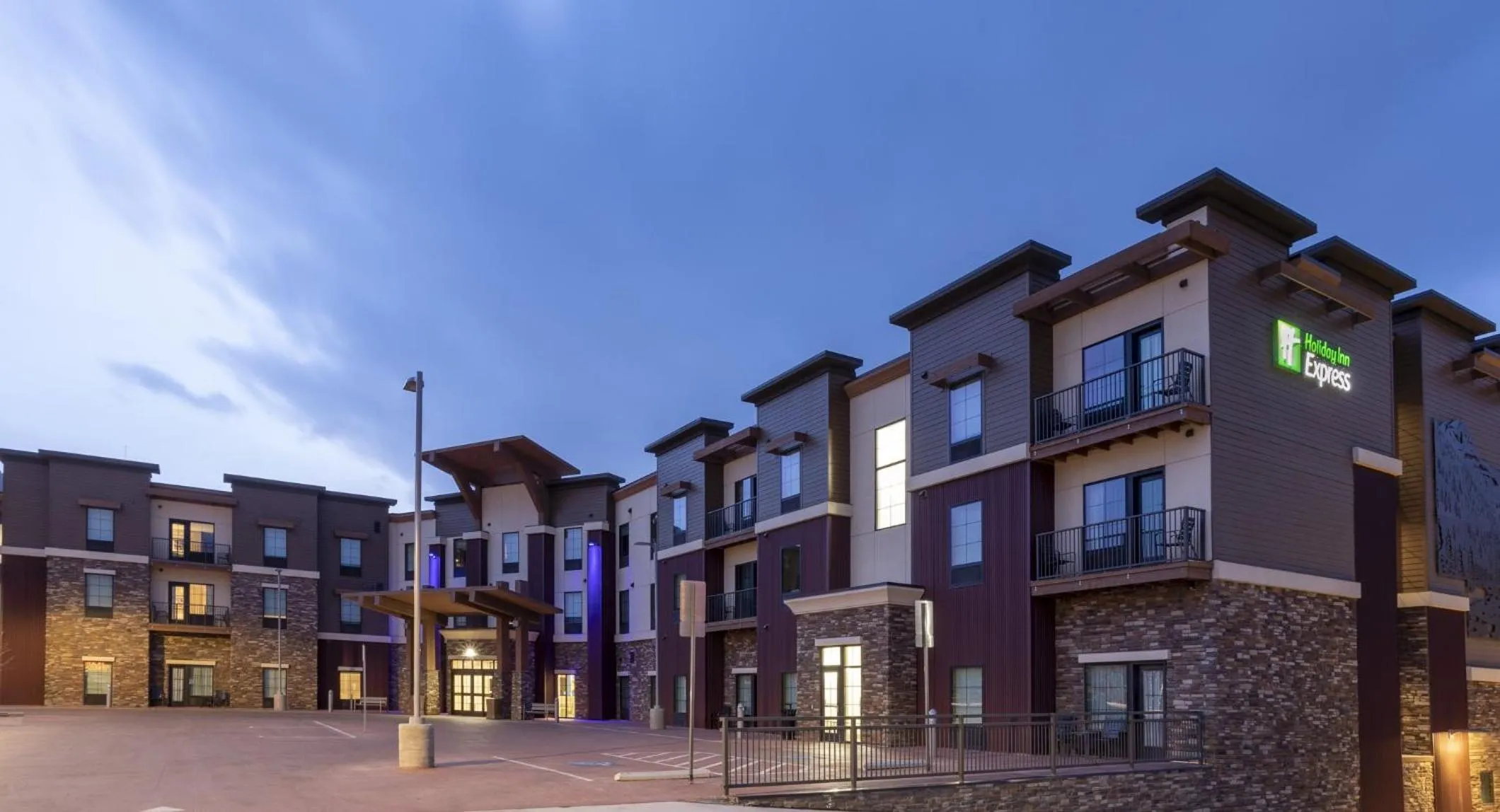 Property building in Holiday Inn Express Durango Downtown- Animas River