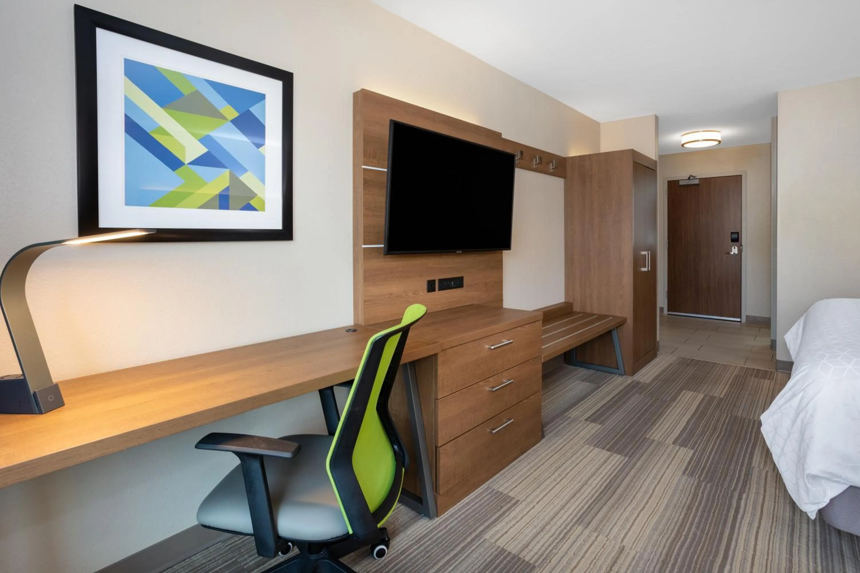 TV and multimedia, Bed in Holiday Inn Express Durango Downtown- Animas River