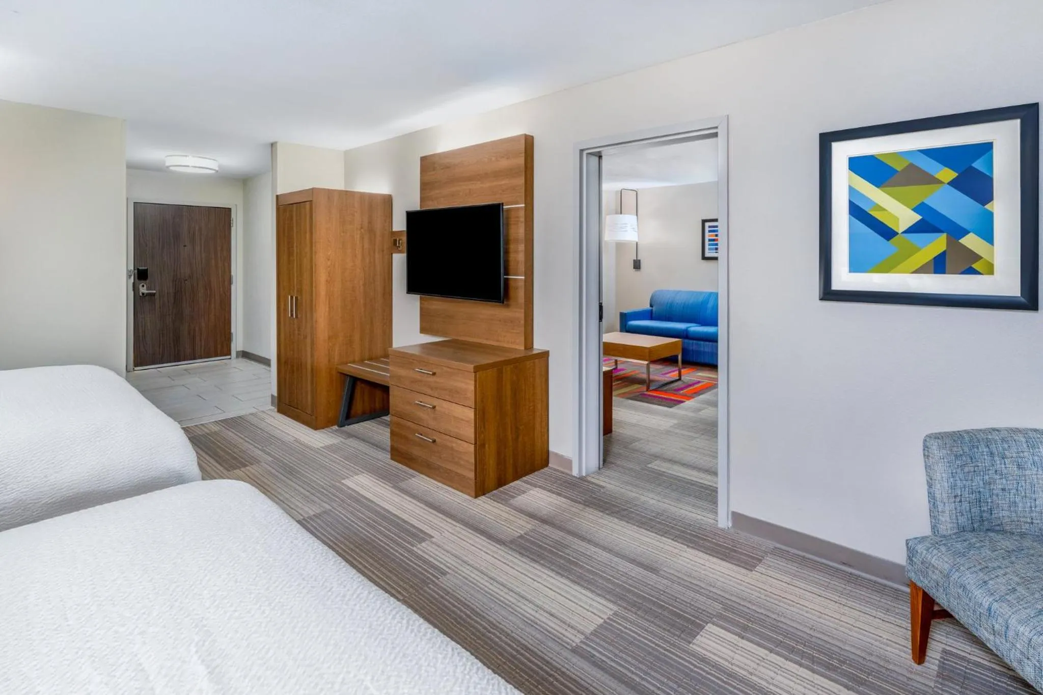 Photo of the whole room, Bed in Holiday Inn Express Durango Downtown- Animas River