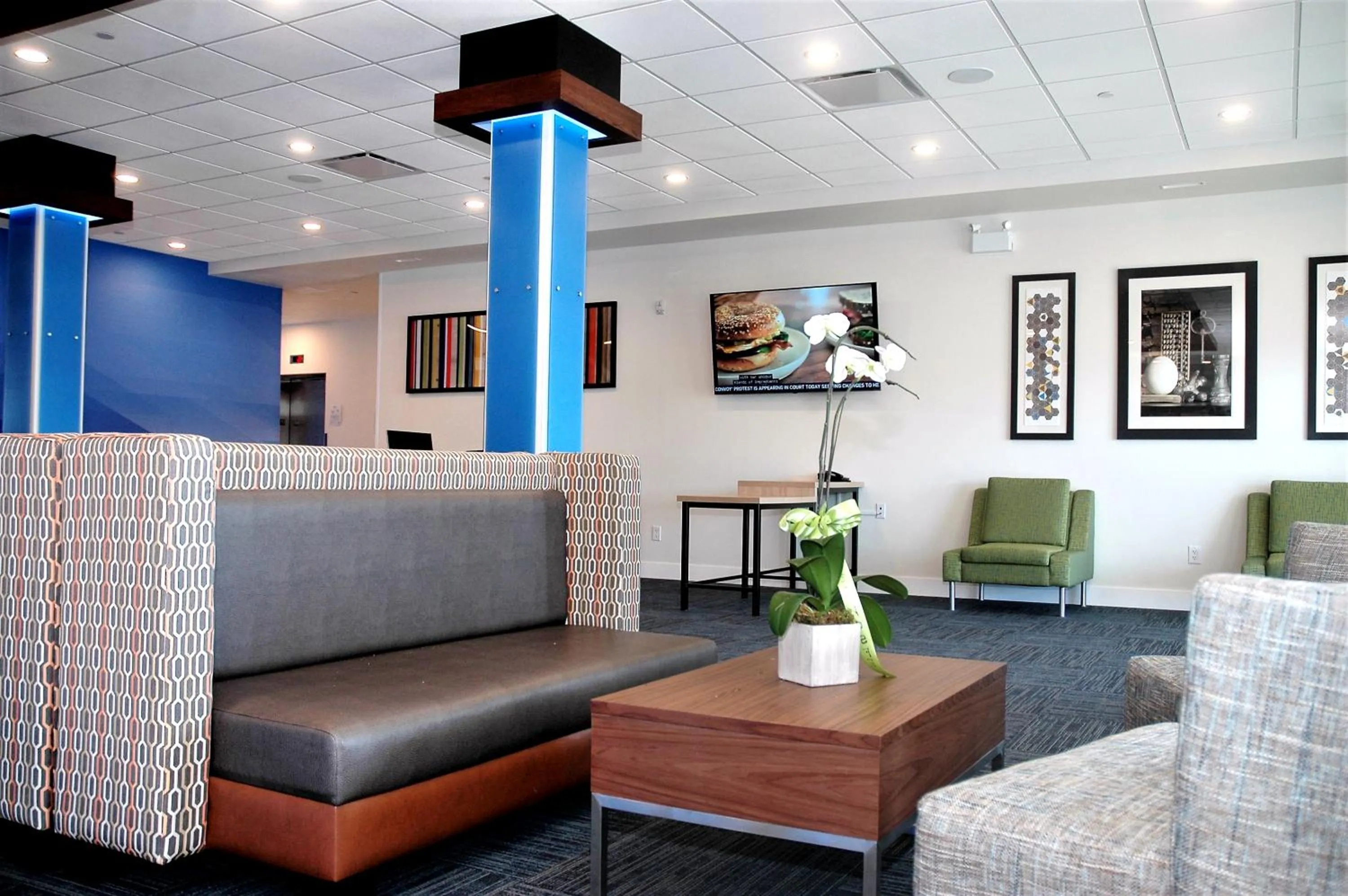 Holiday Inn Express & Suites - Edmonton SW – Windermere by IHG