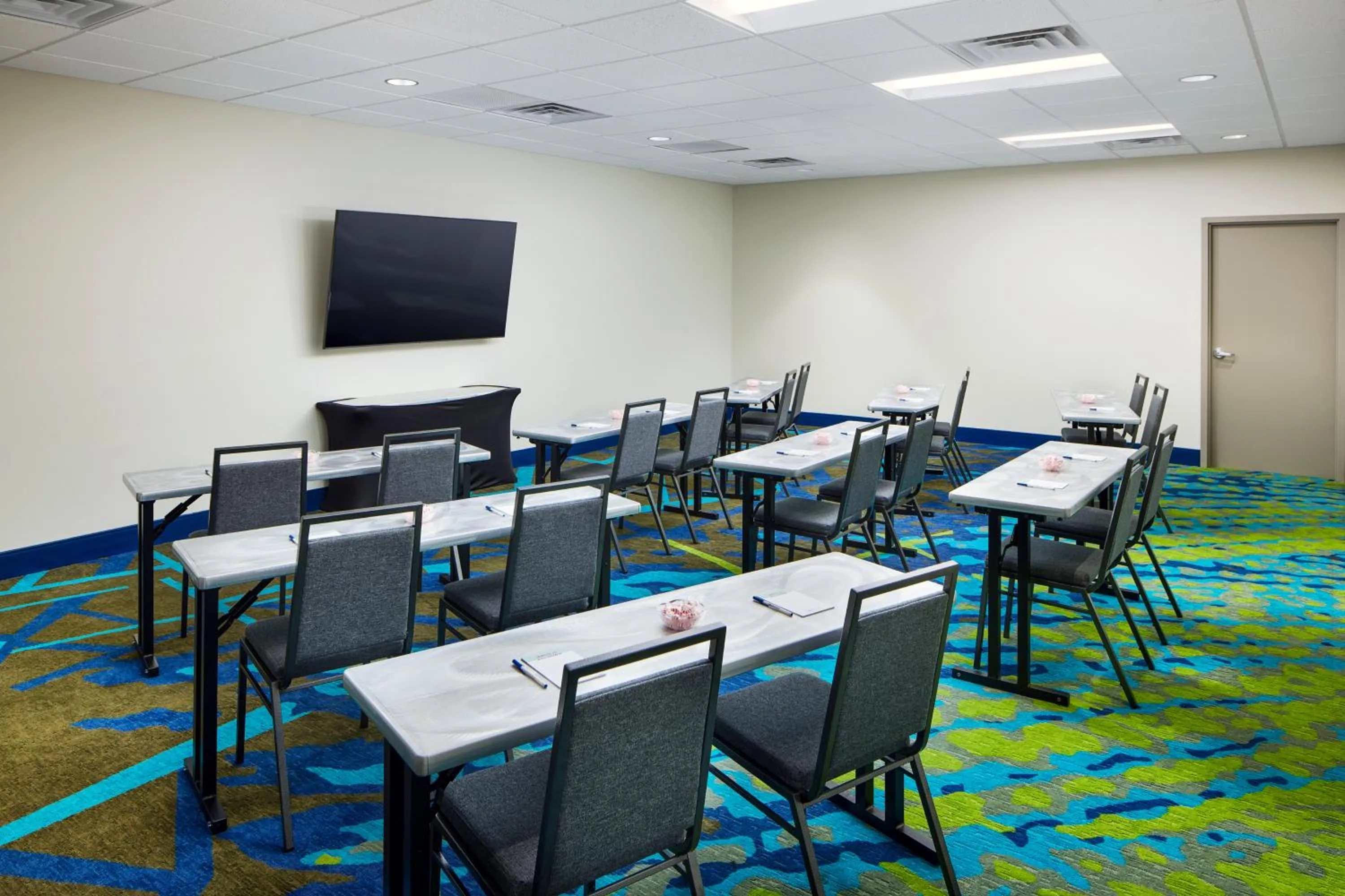 Meeting/conference room in Candlewood Suites - Lebanon by IHG