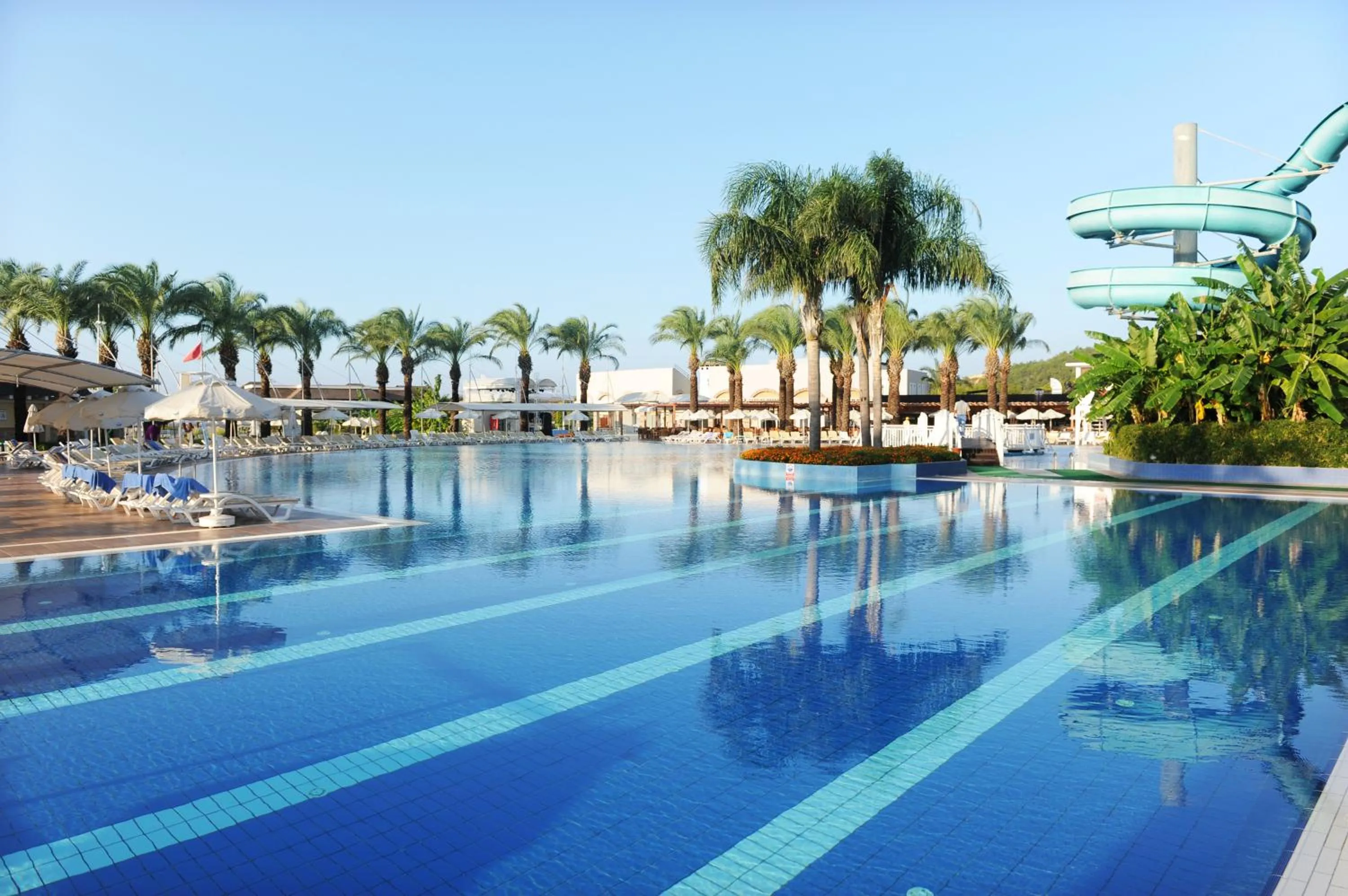 Swimming pool in TUI BLUE Tropical