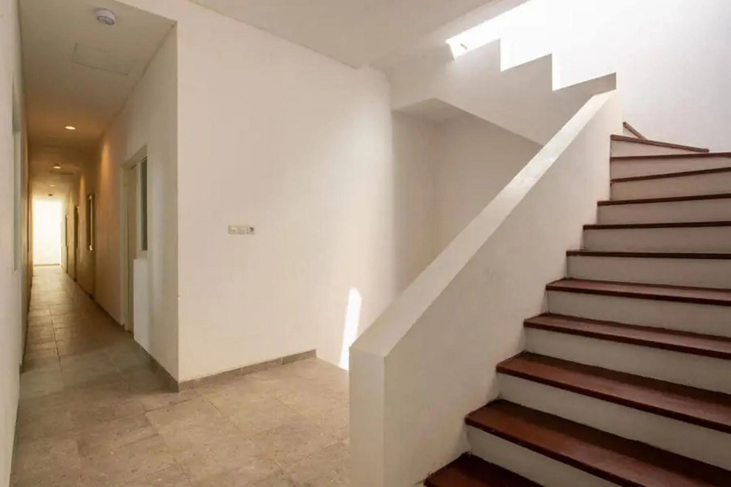 Floor plan in RedDoorz near Kaza Mall Surabaya