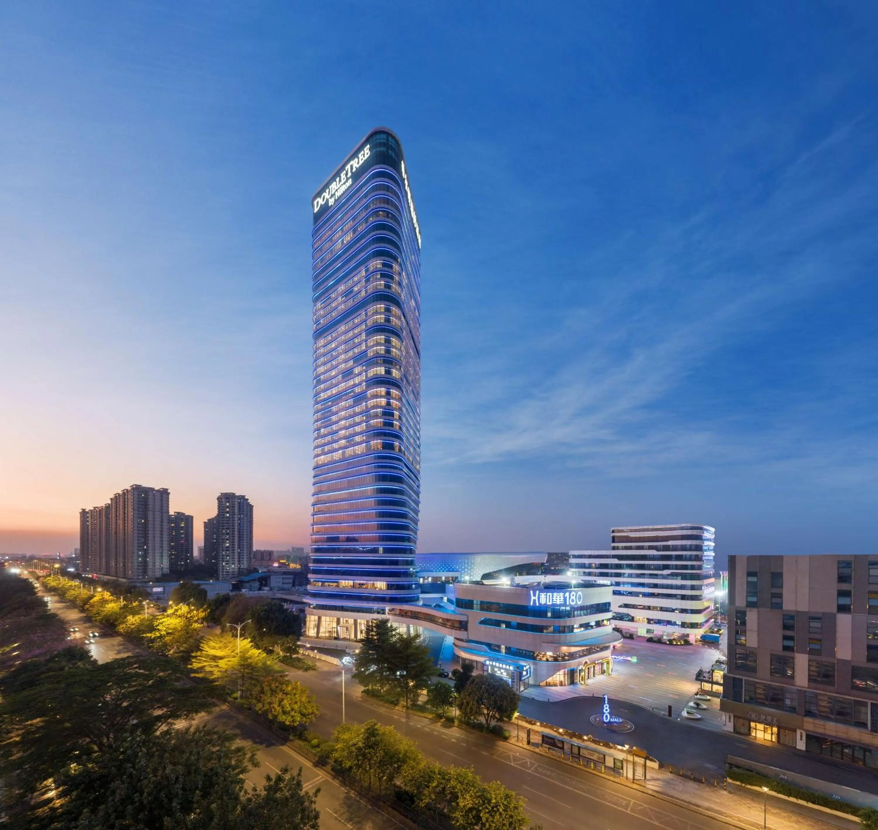 Property building in Doubletree by Hilton Foshan Nanhai- Close to Guangzhou Jiaokou Metro