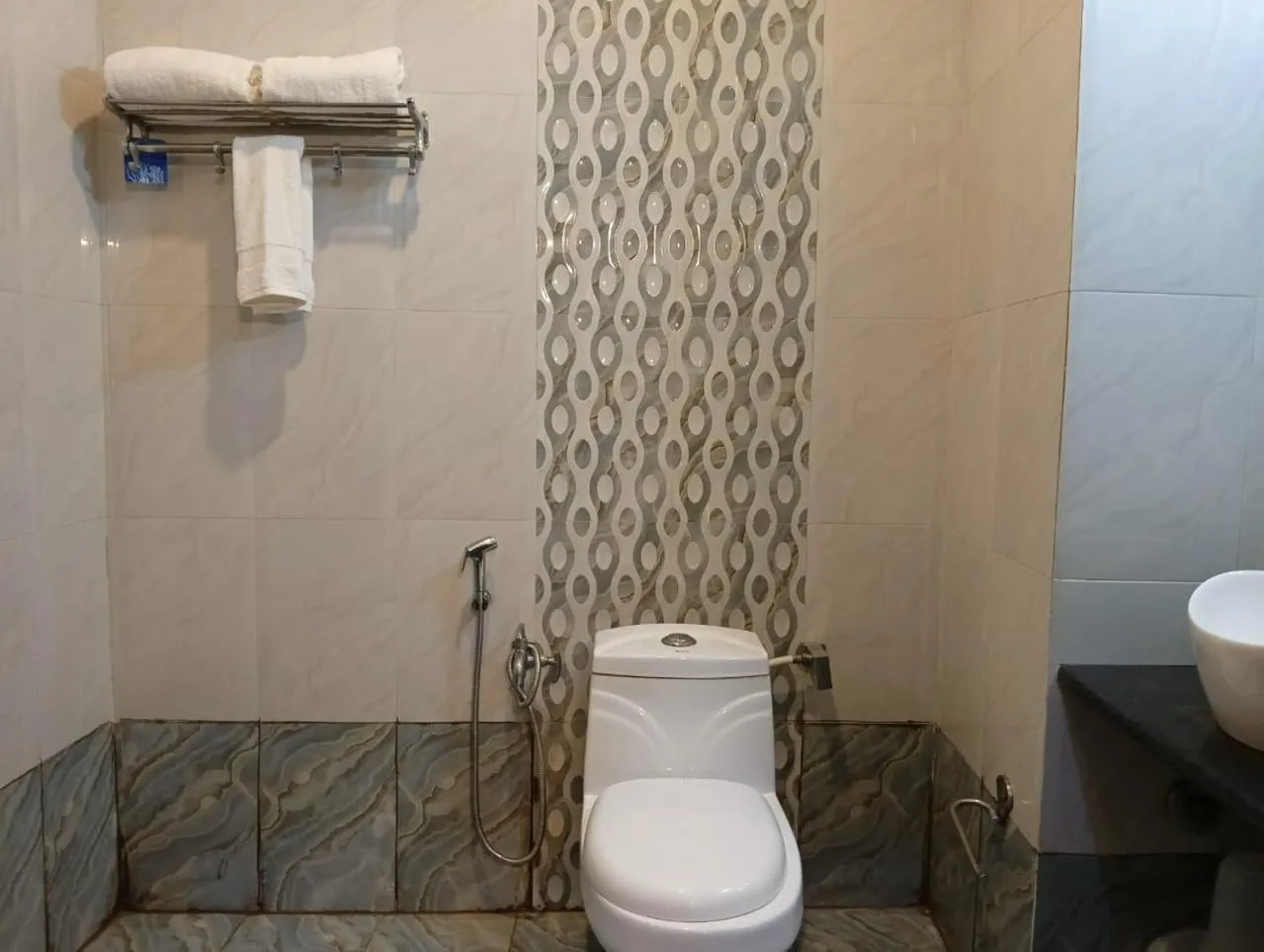 Toilet in Hotel Zion Inn, Cantonment, Varanasi