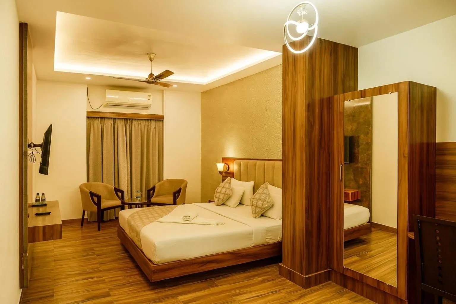 Bed in Hotel Zion Inn, Cantonment, Varanasi