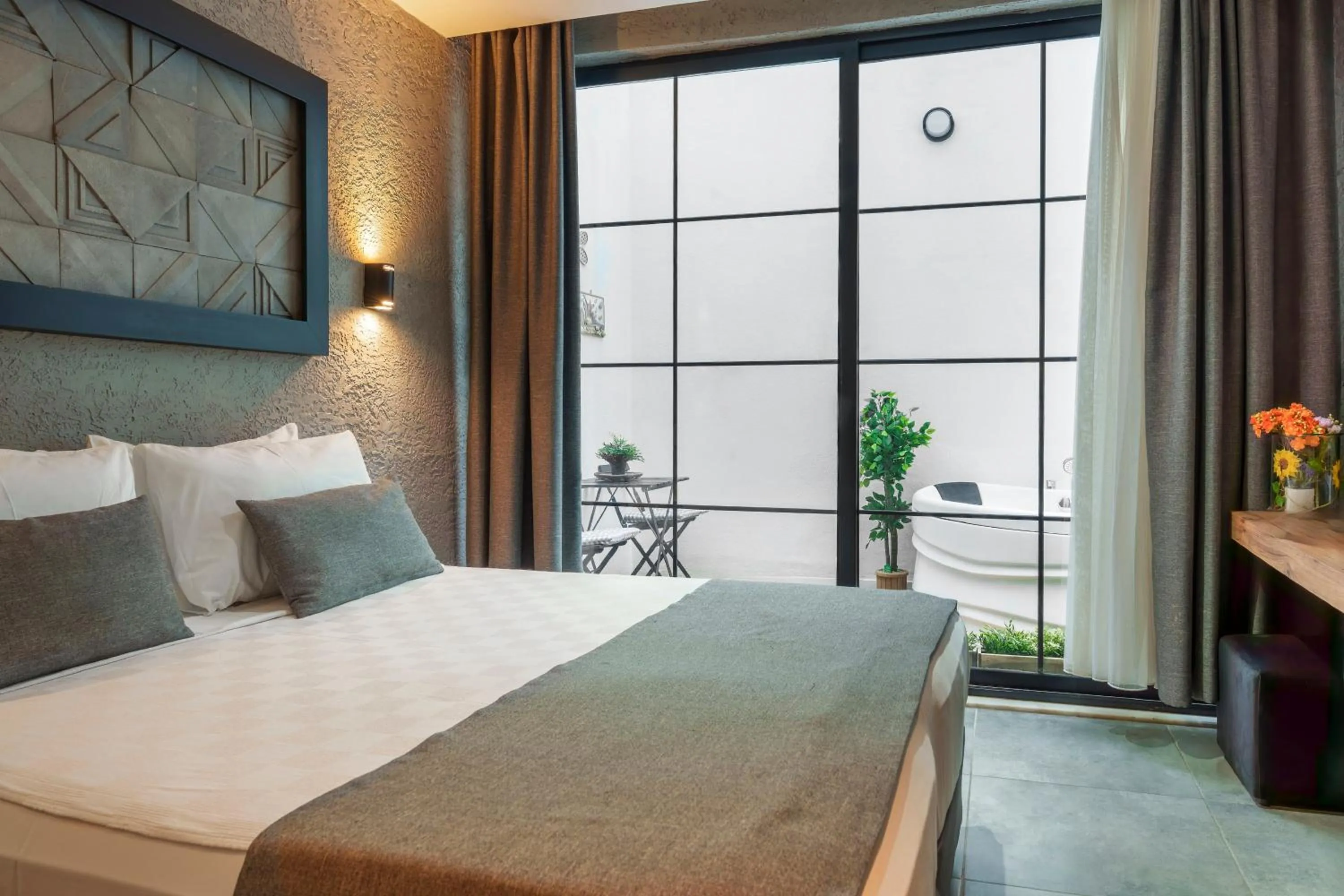 View (from property/room), Bed in Mielo Lara Hotel