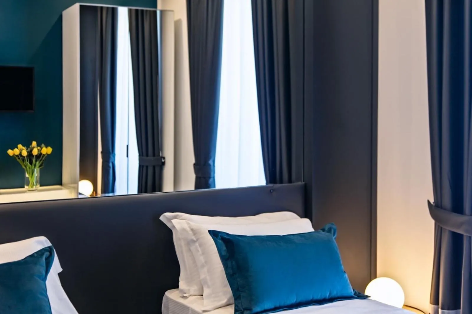 Bed in La Lepre Napoli