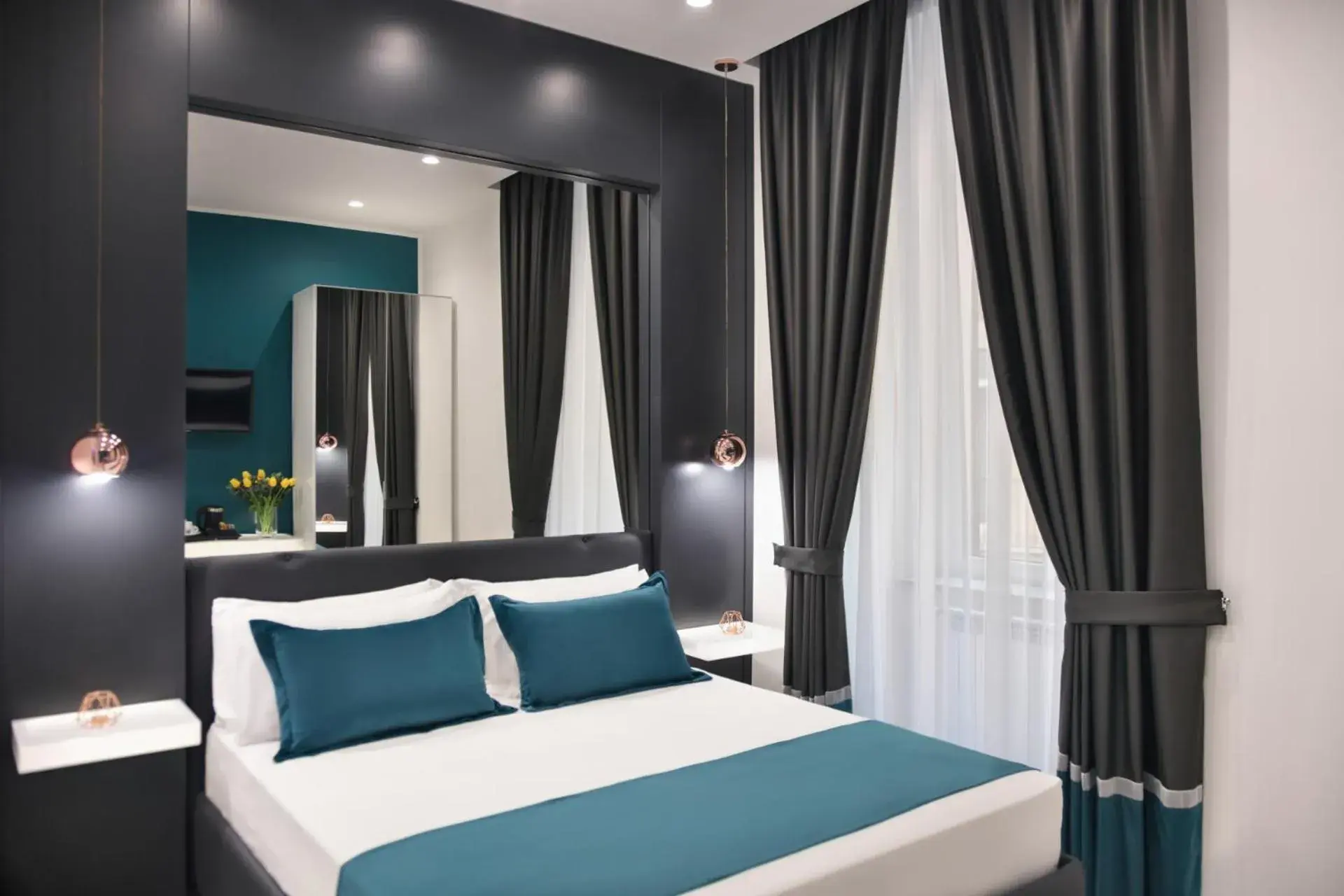 Deluxe Room in La Lepre Napoli Deluxe Room in La Lepre Napoli