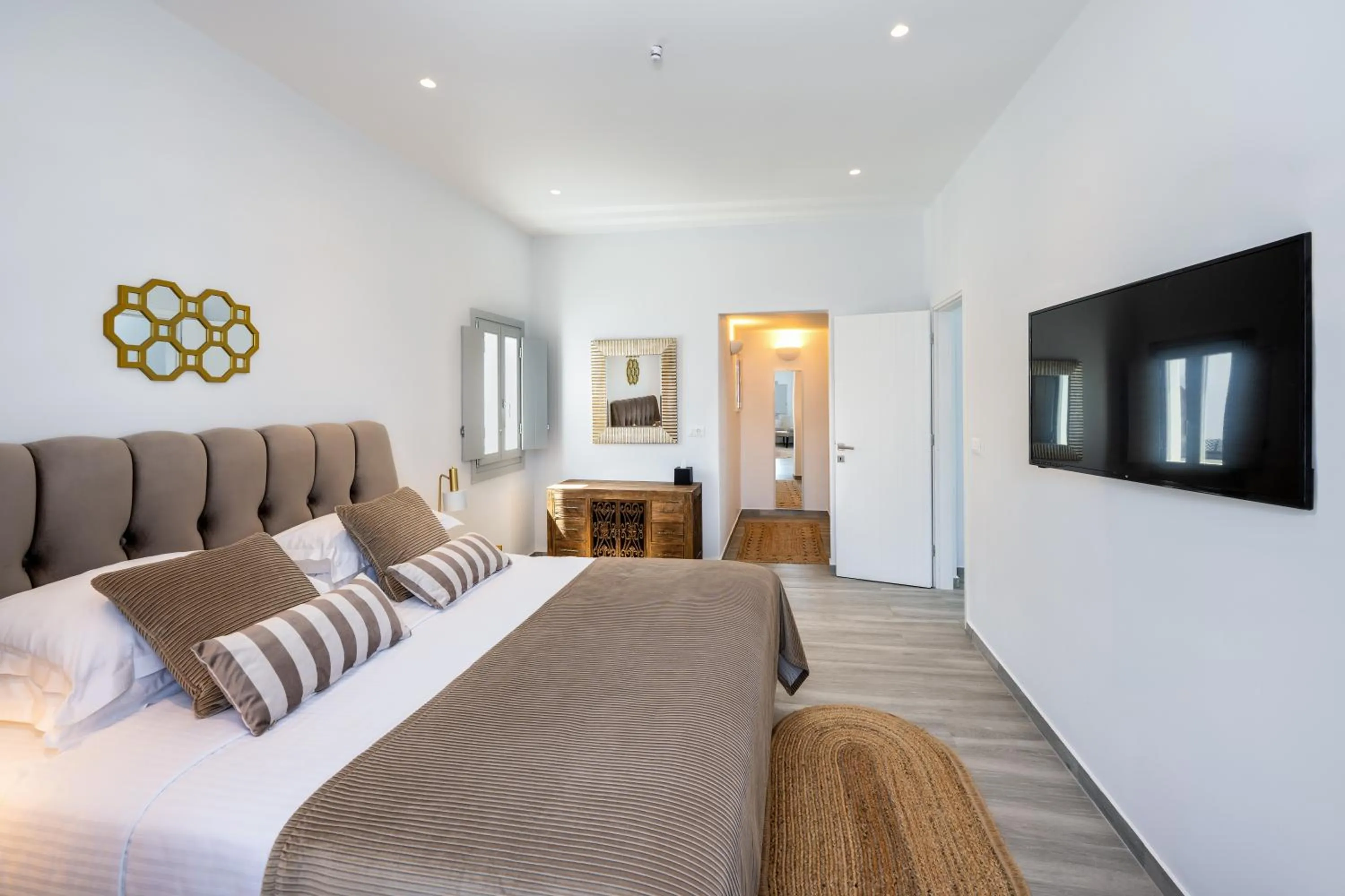 Bed in Siete Mares Luxury Suites