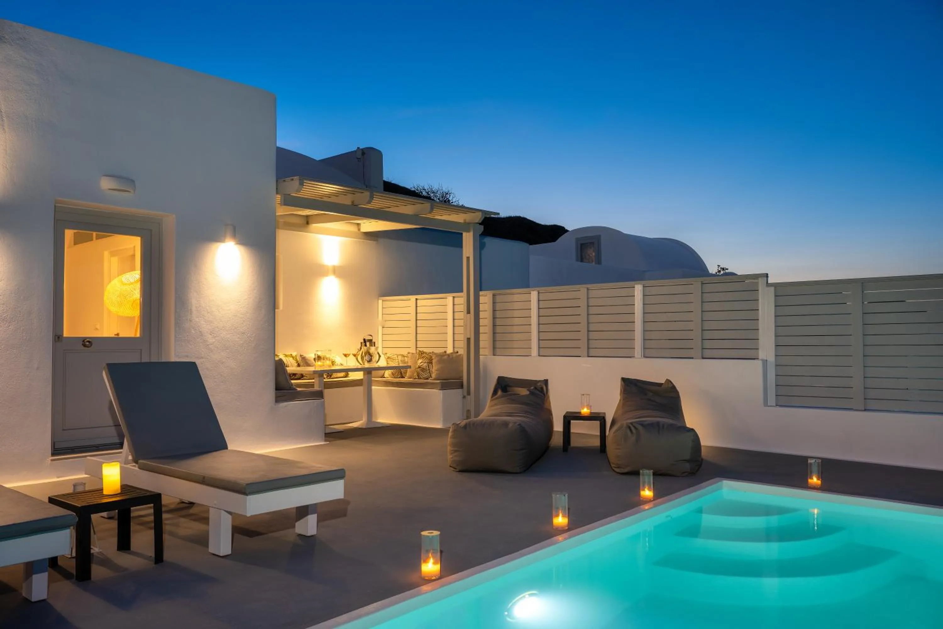 Night in Siete Mares Luxury Suites