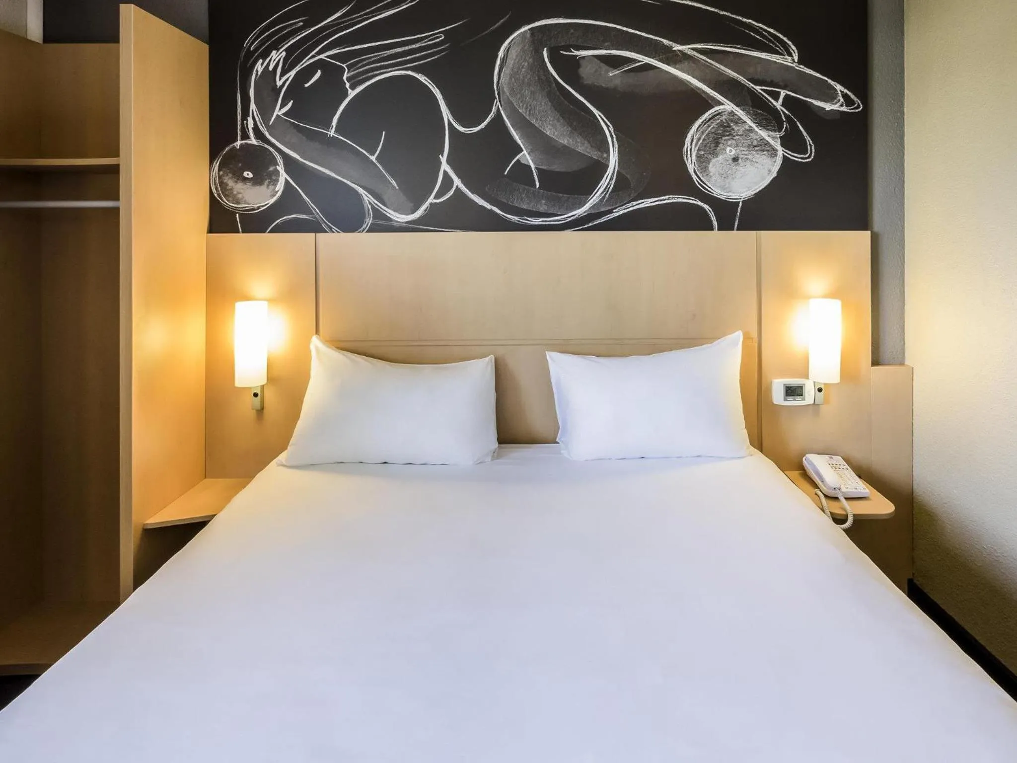 Bedroom, Bed in ibis Beziers Est Mediterranee A9/A75