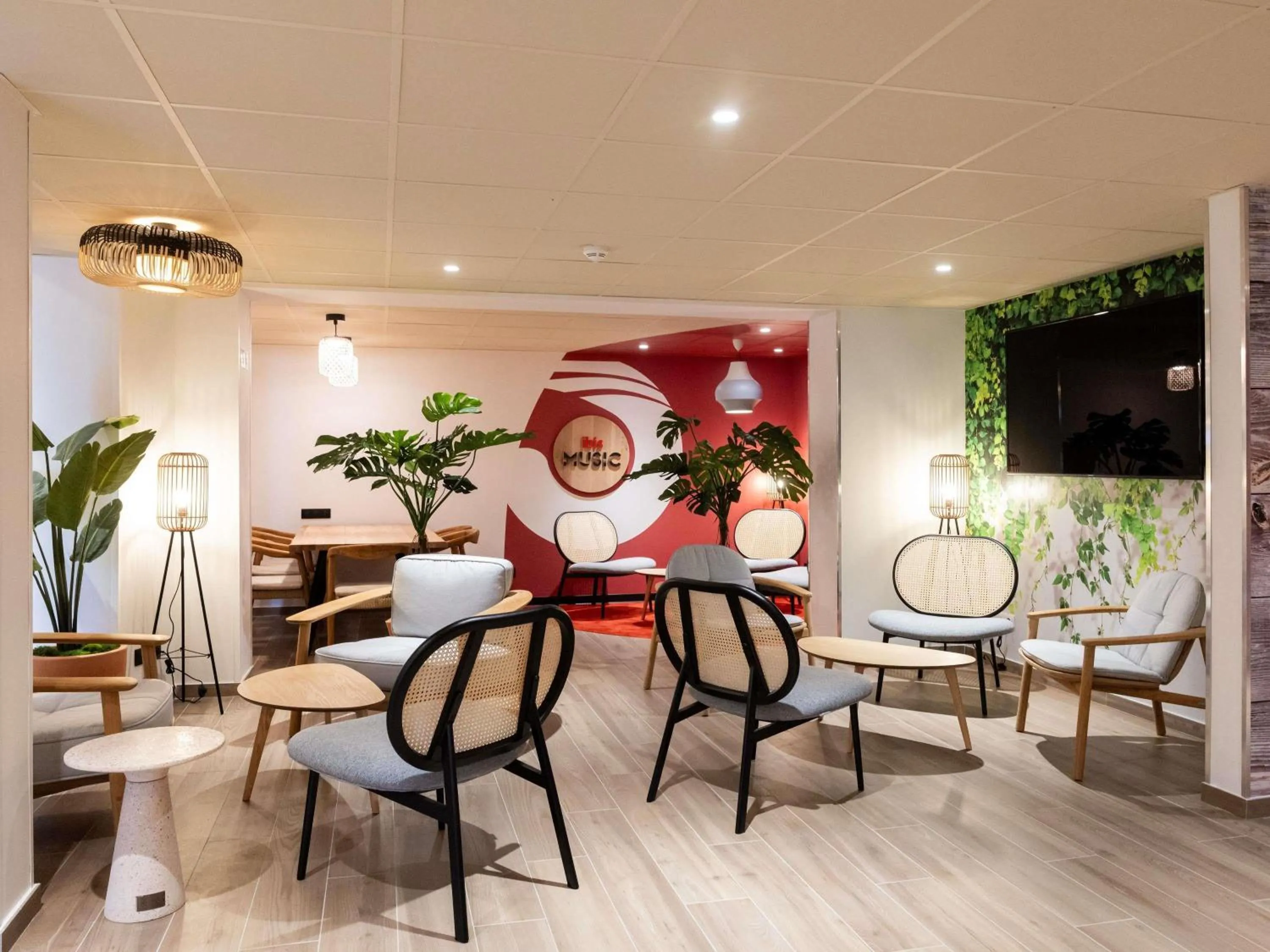 Lounge or bar in ibis Beziers Est Mediterranee A9/A75