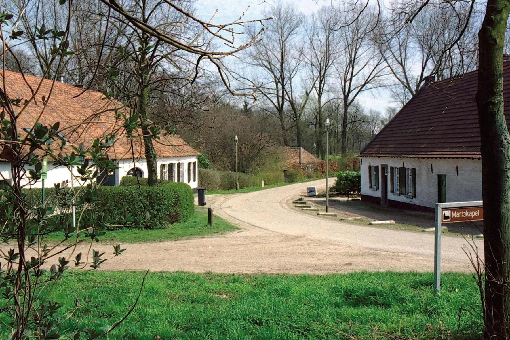 Neighbourhood, Property Building in Pension Neske