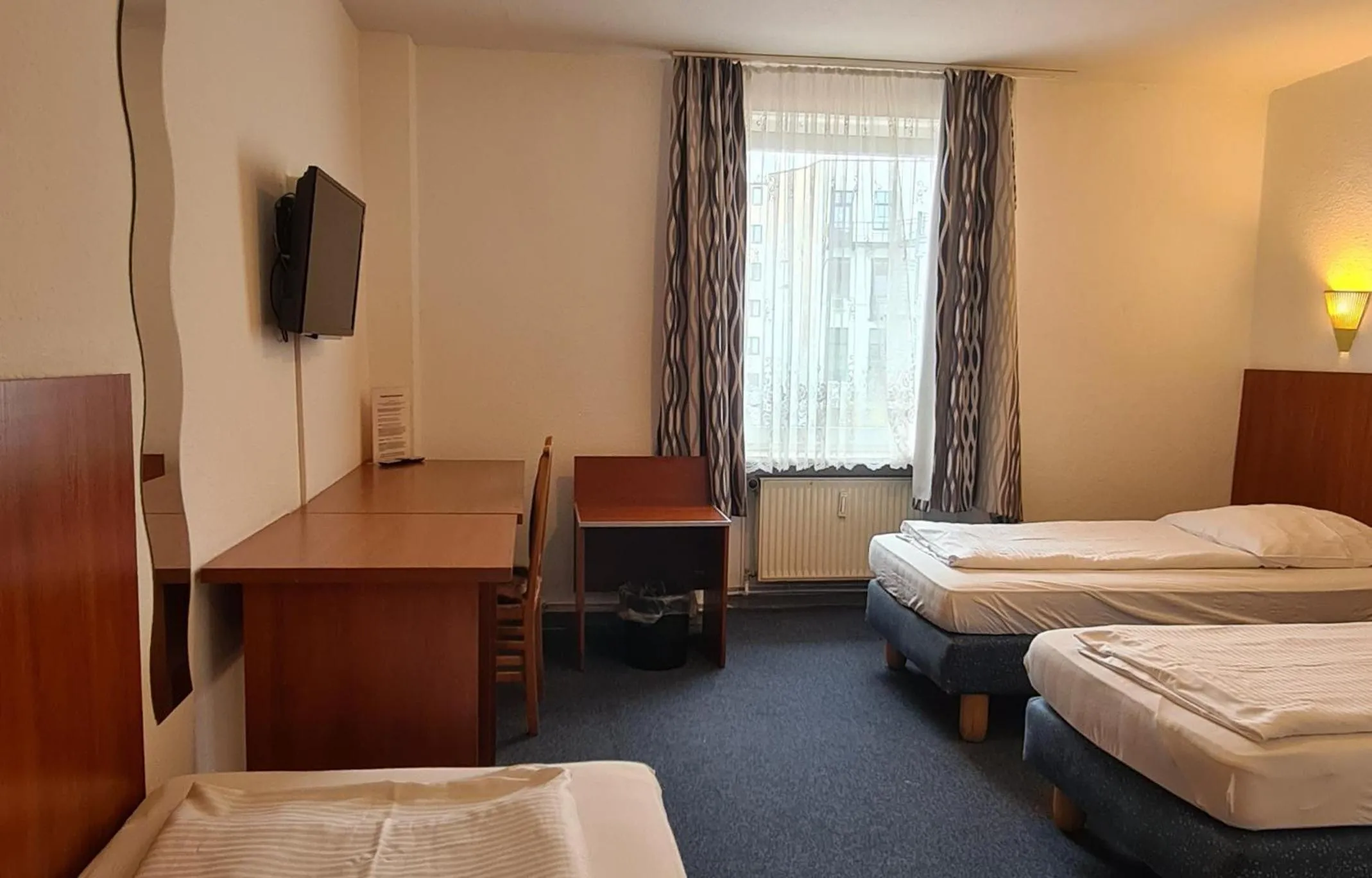 Bed in Hotel Zentrum