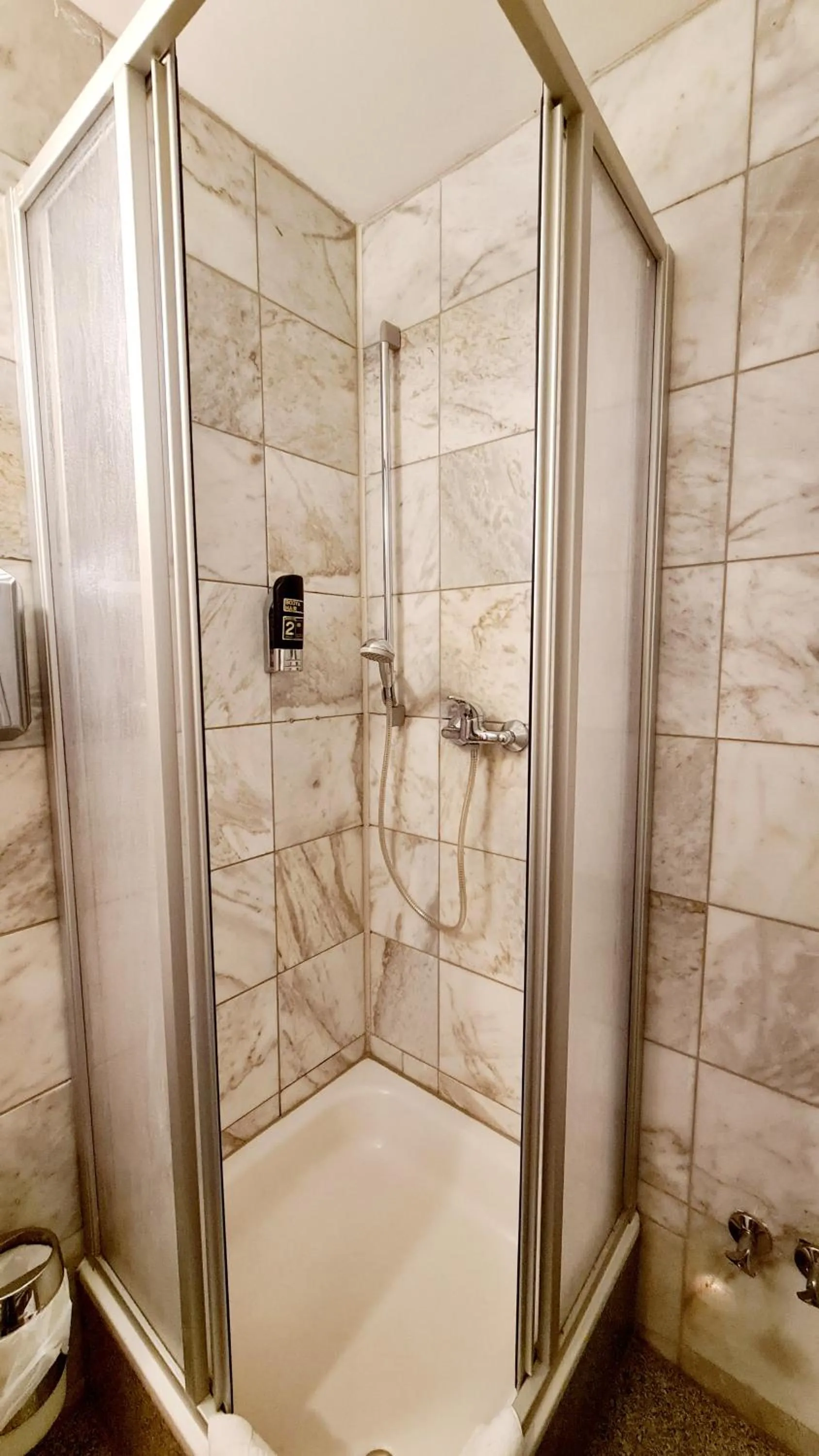 Bathroom in Hotel Zentrum