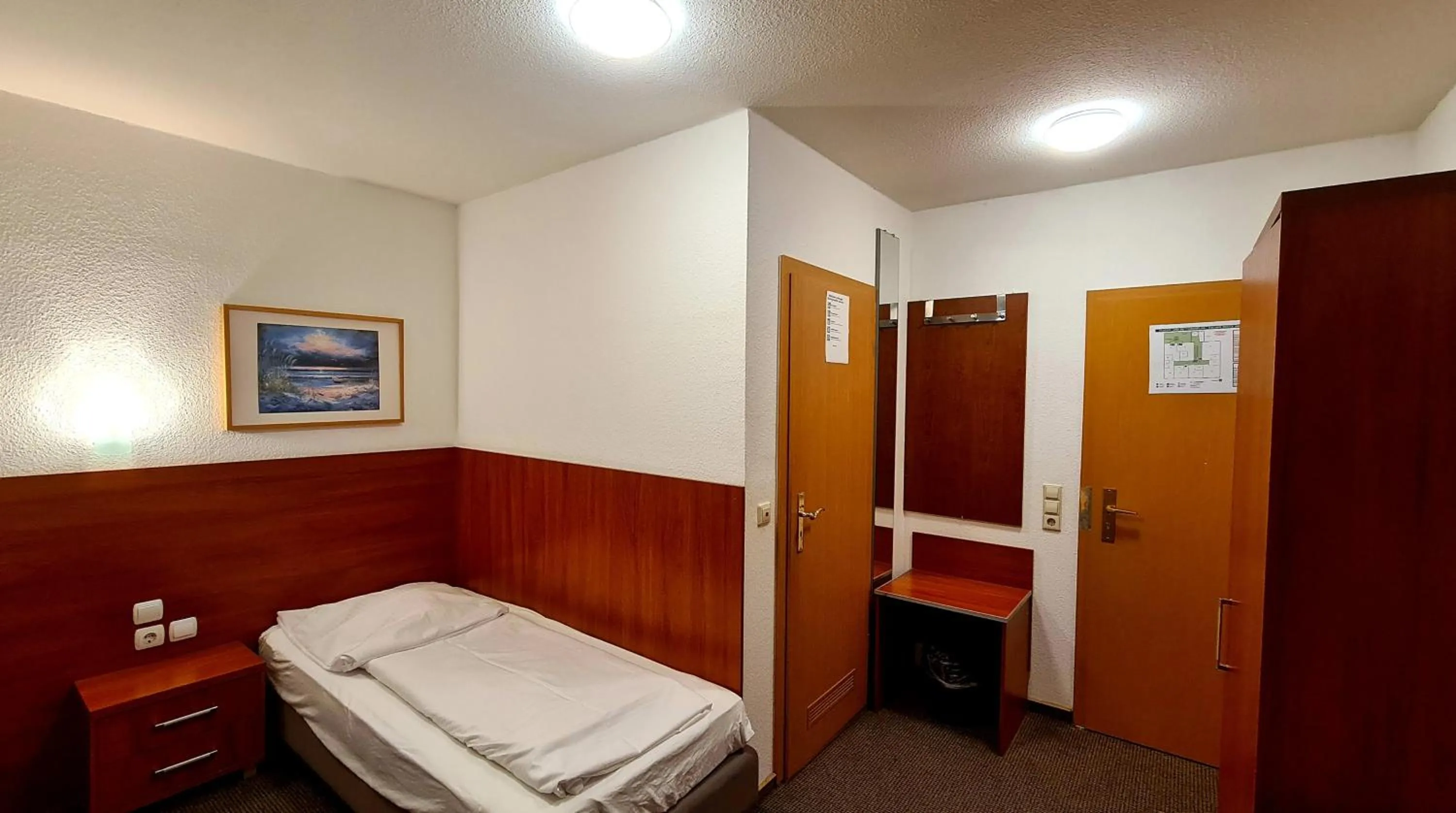 Bed in Hotel Zentrum