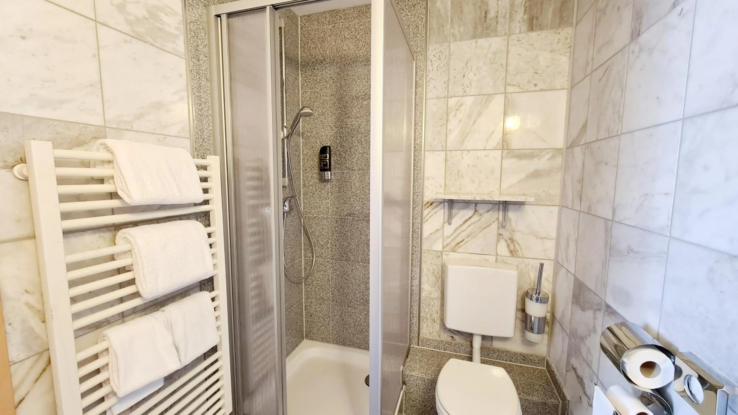 Bathroom in Hotel Zentrum