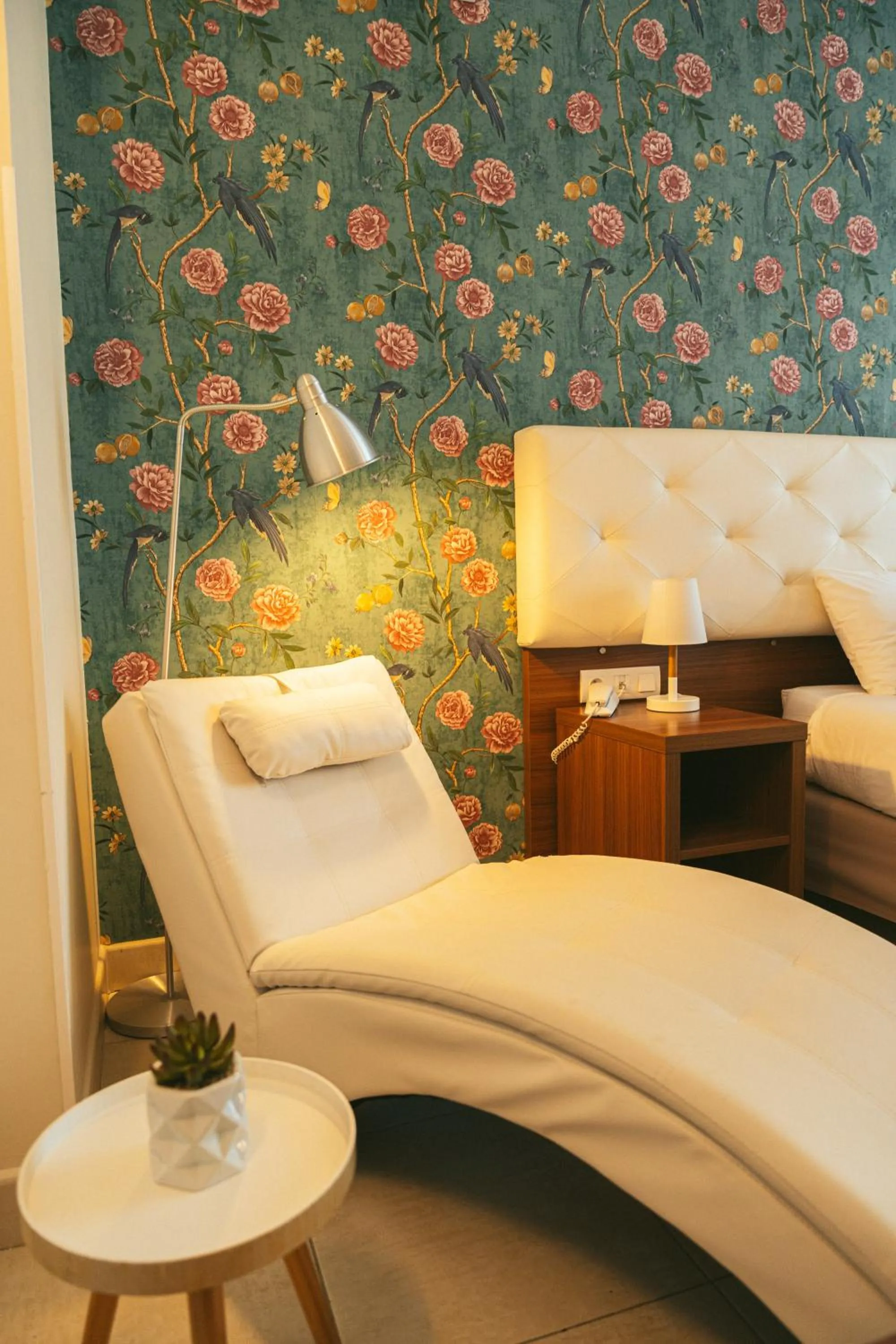 Bed in Holidays & Work HOTEL