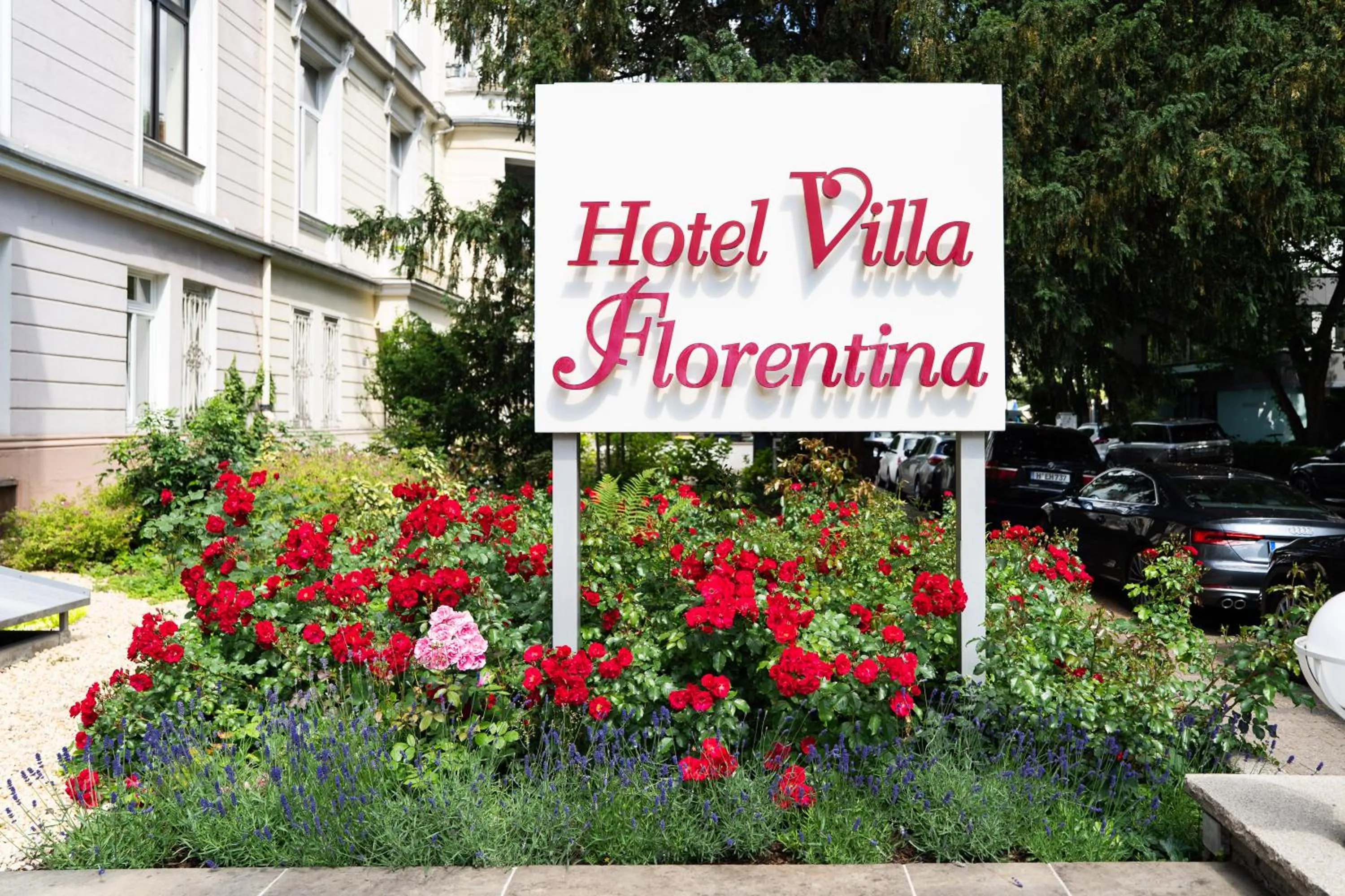 Property building in Hotel Villa Florentina