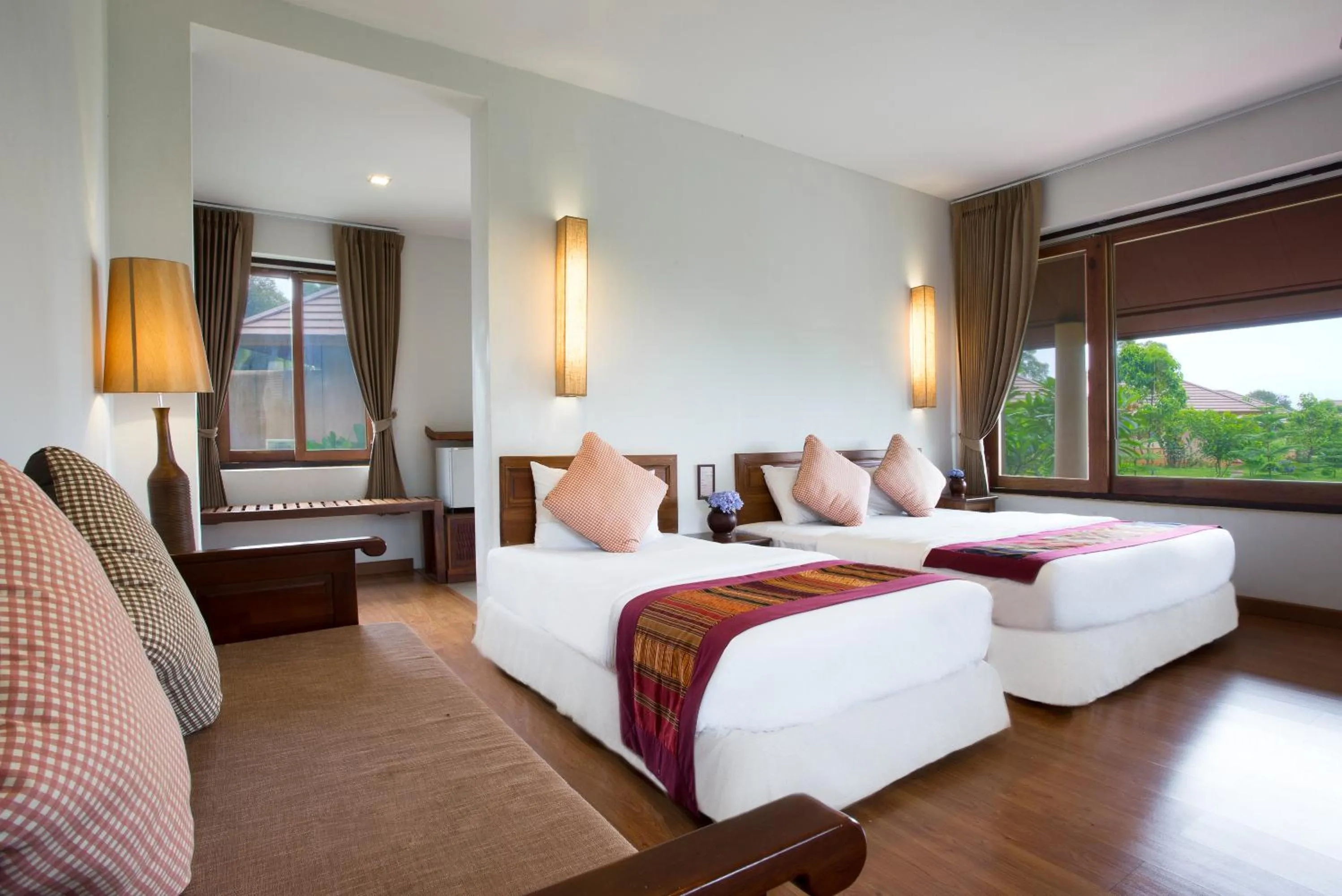 Photo of the whole room, Bed in Sabaidee Valley