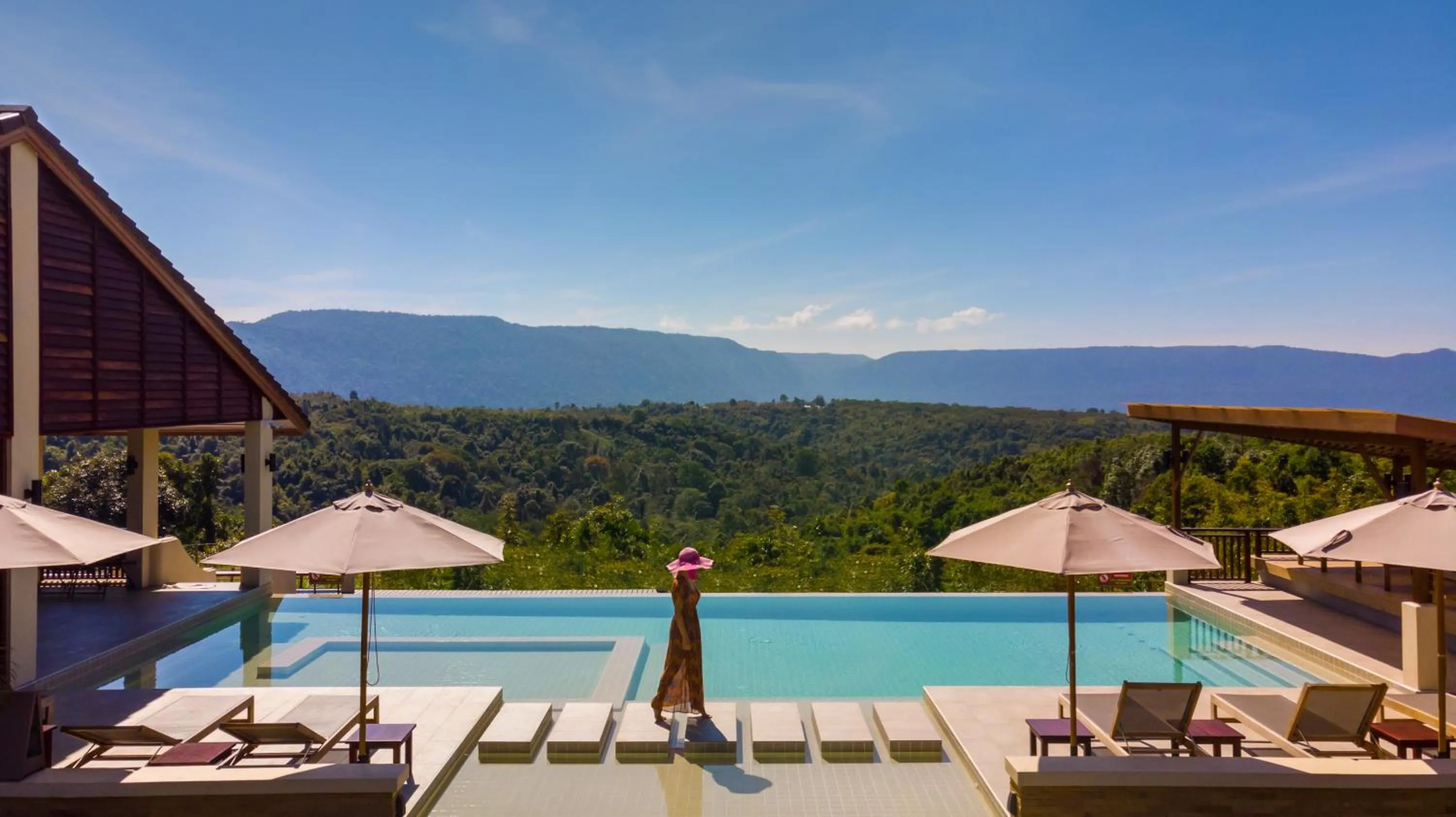 Mountain view in Sabaidee Valley