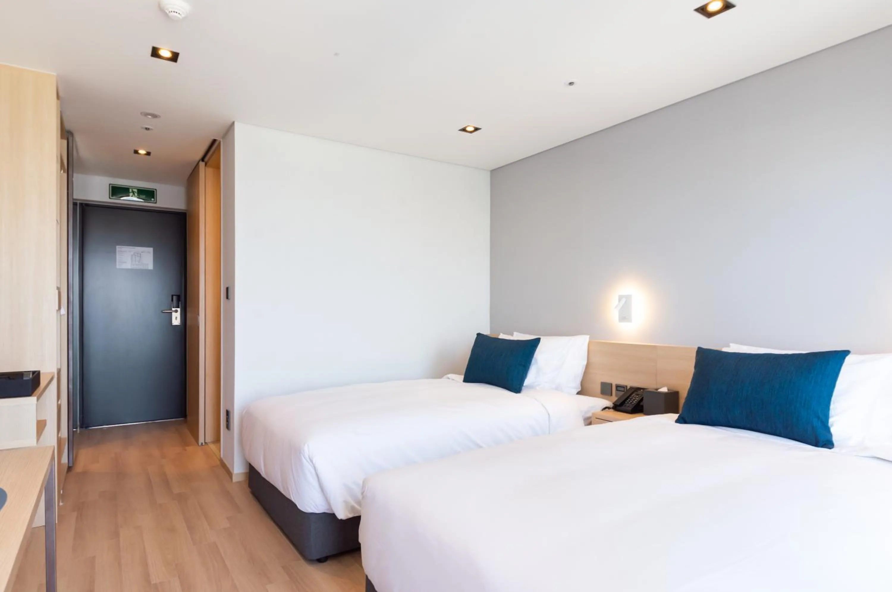 Bed in Connect Busan Hotel & Residence