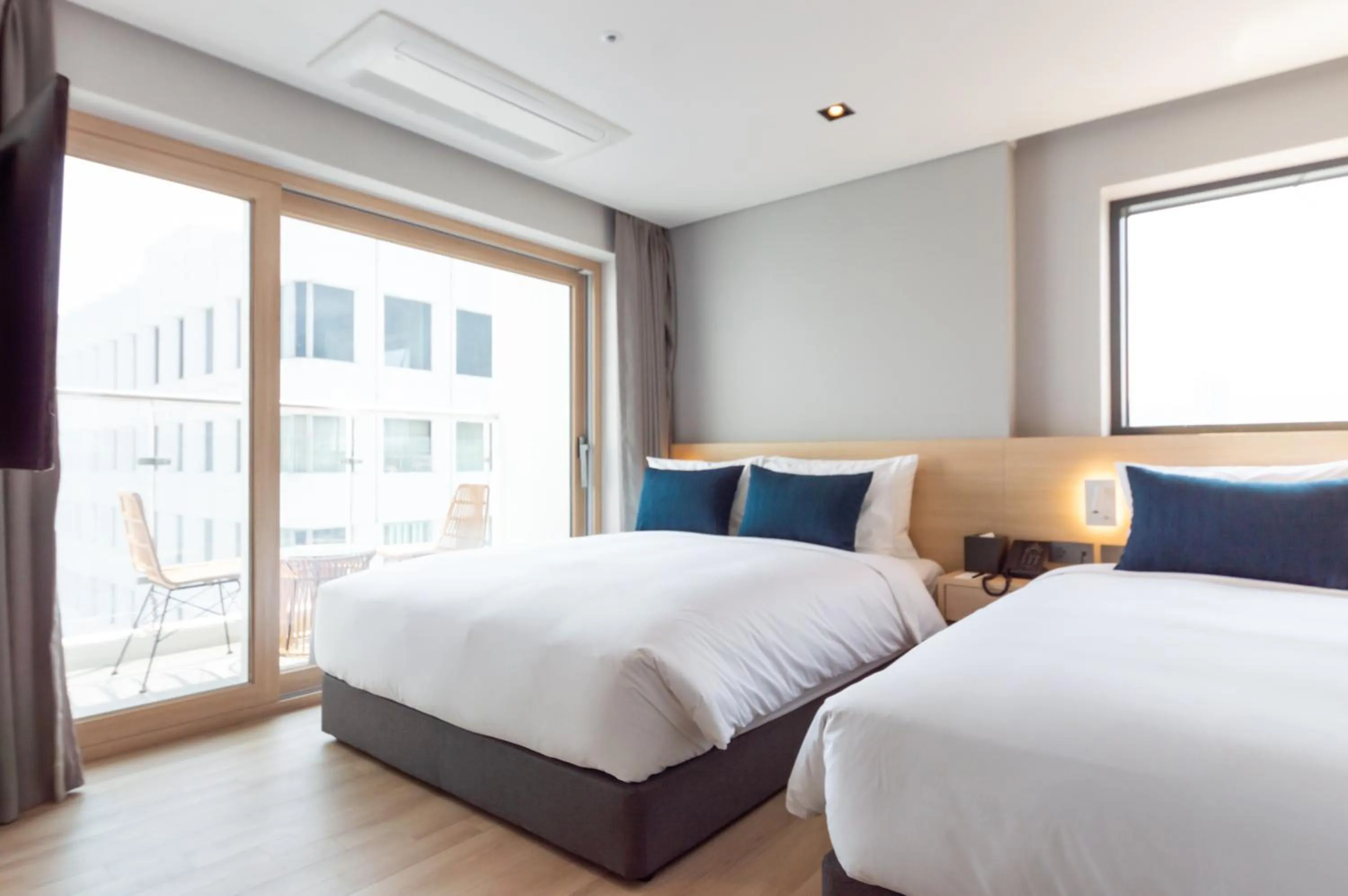 Bed in Connect Busan Hotel & Residence