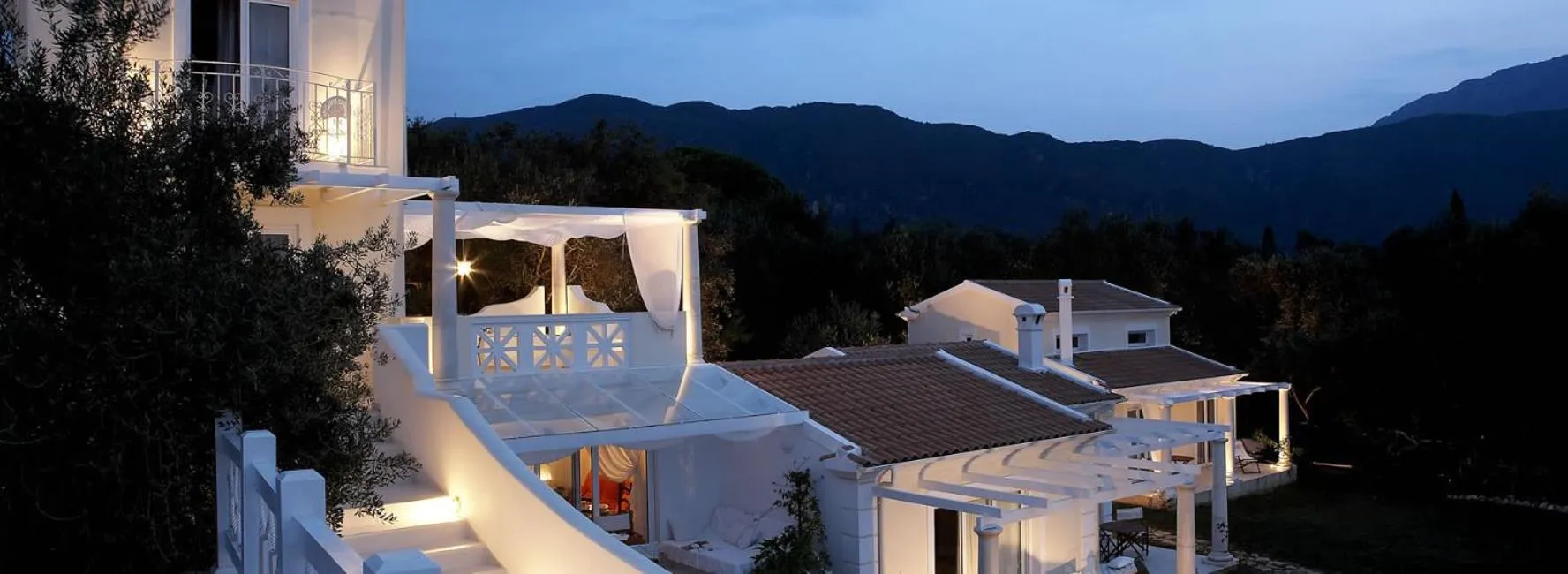 Property building in Castello Di Vista