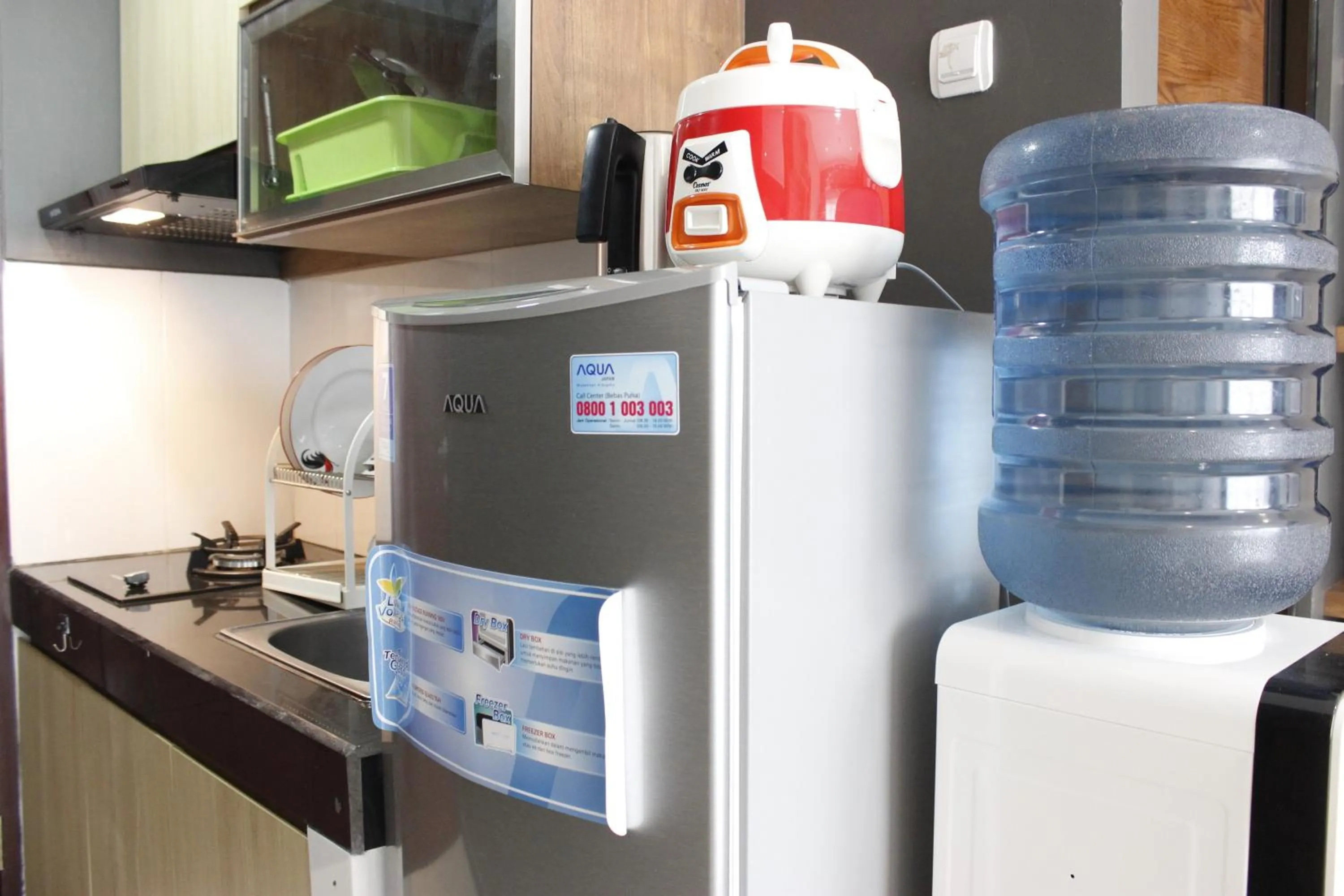 Kitchen or kitchenette in Artistic & Scenic Studio at Gateway Pasteur near Cimahi By Travelio