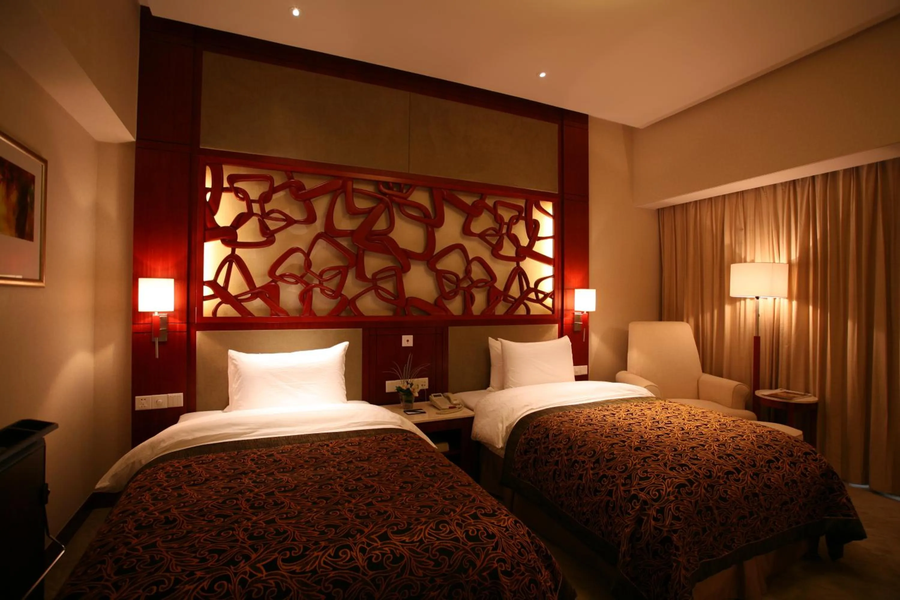 Photo of the whole room, Bed in Parkview Hotel