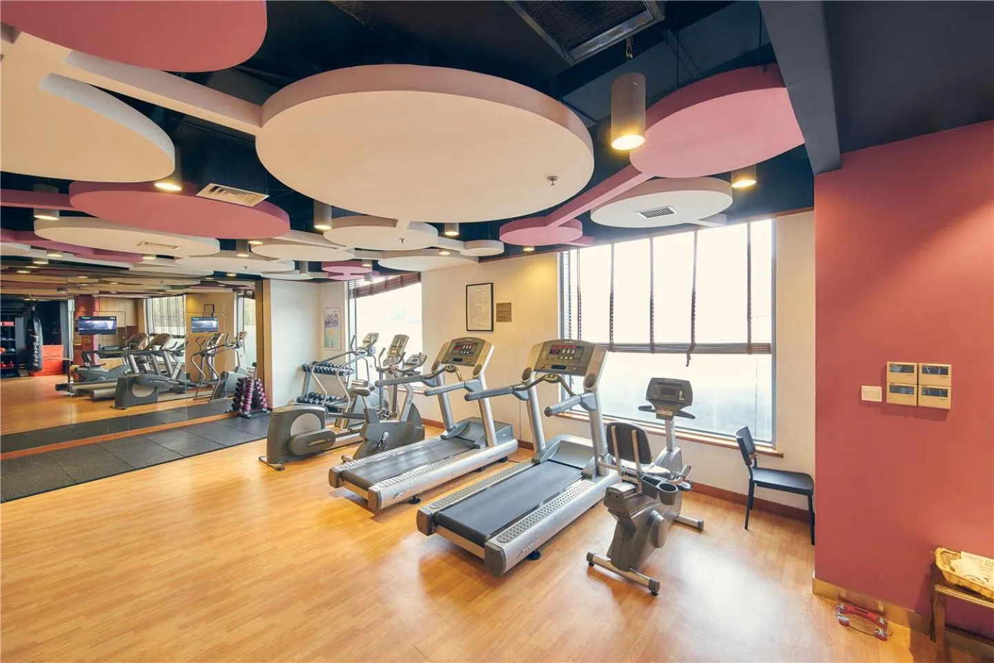Fitness centre/facilities in Parkview Hotel