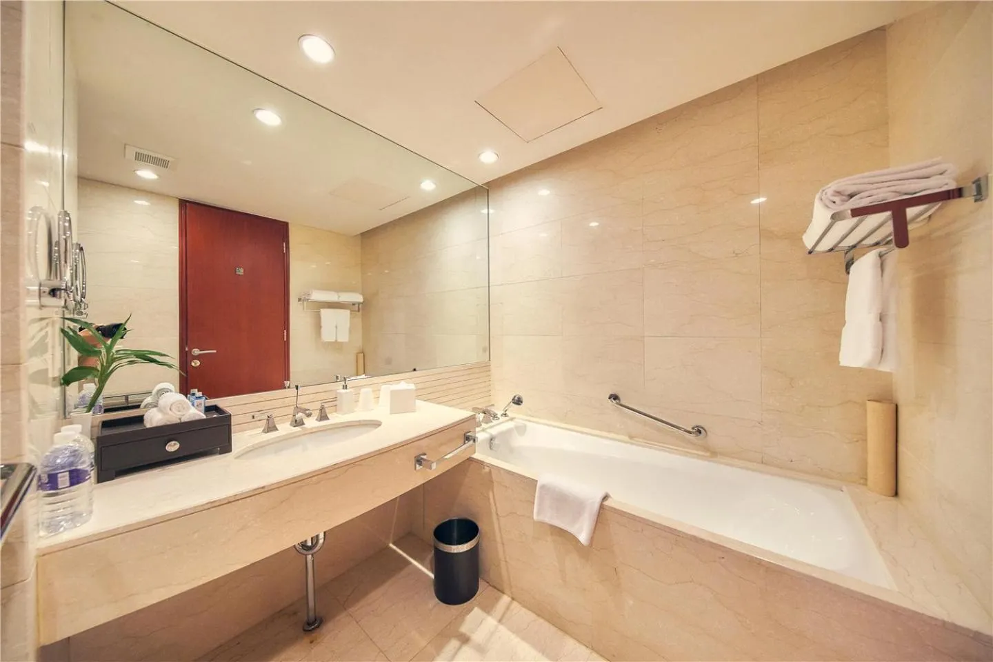 Bathroom in Parkview Hotel