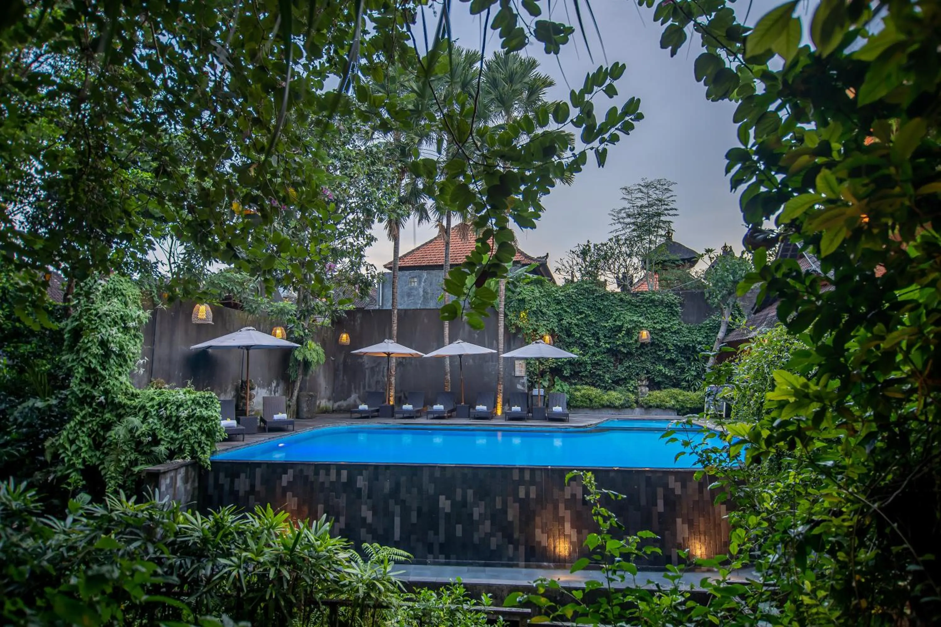 Swimming pool in Merak Village by Prasi