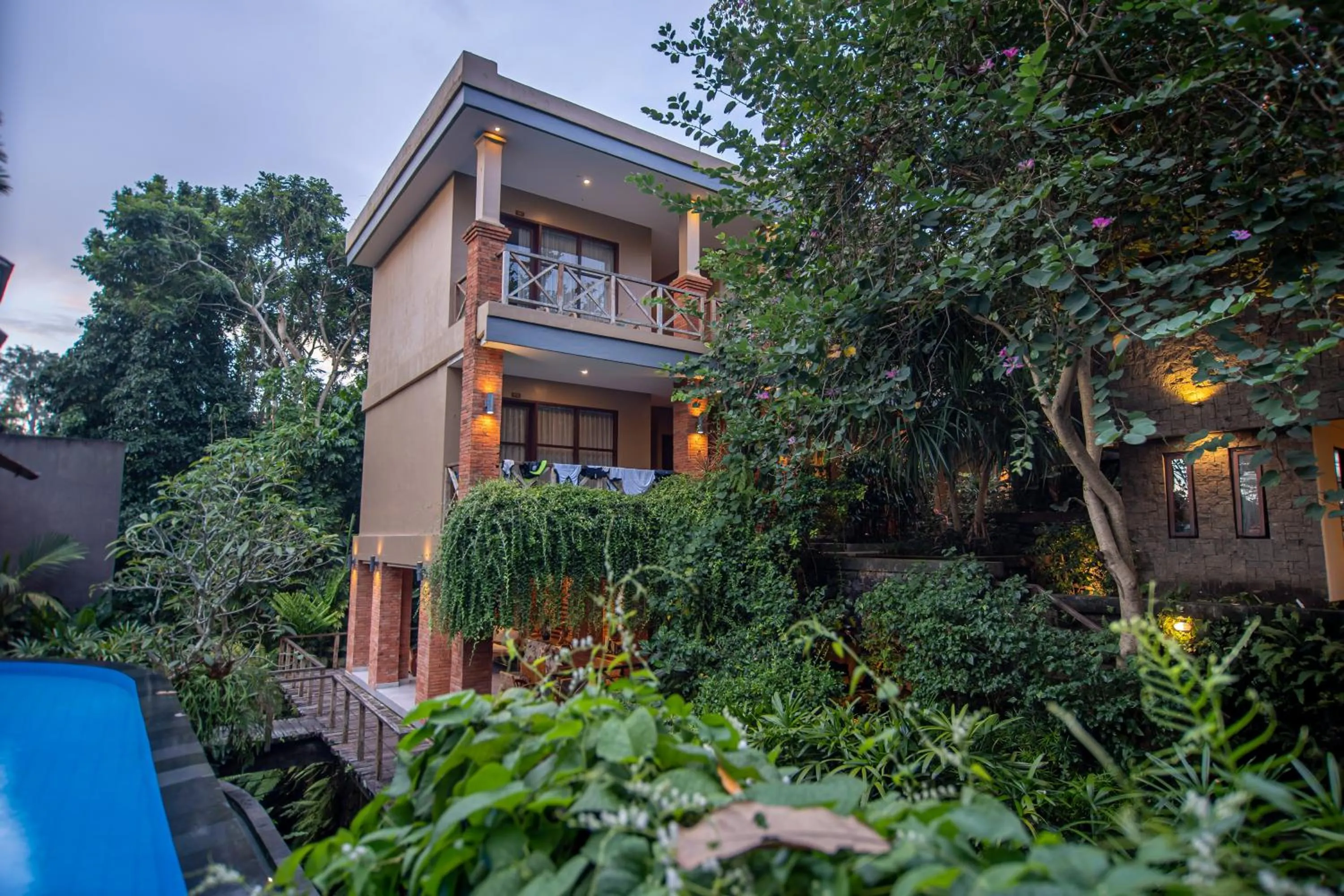 Property building in Merak Village by Prasi